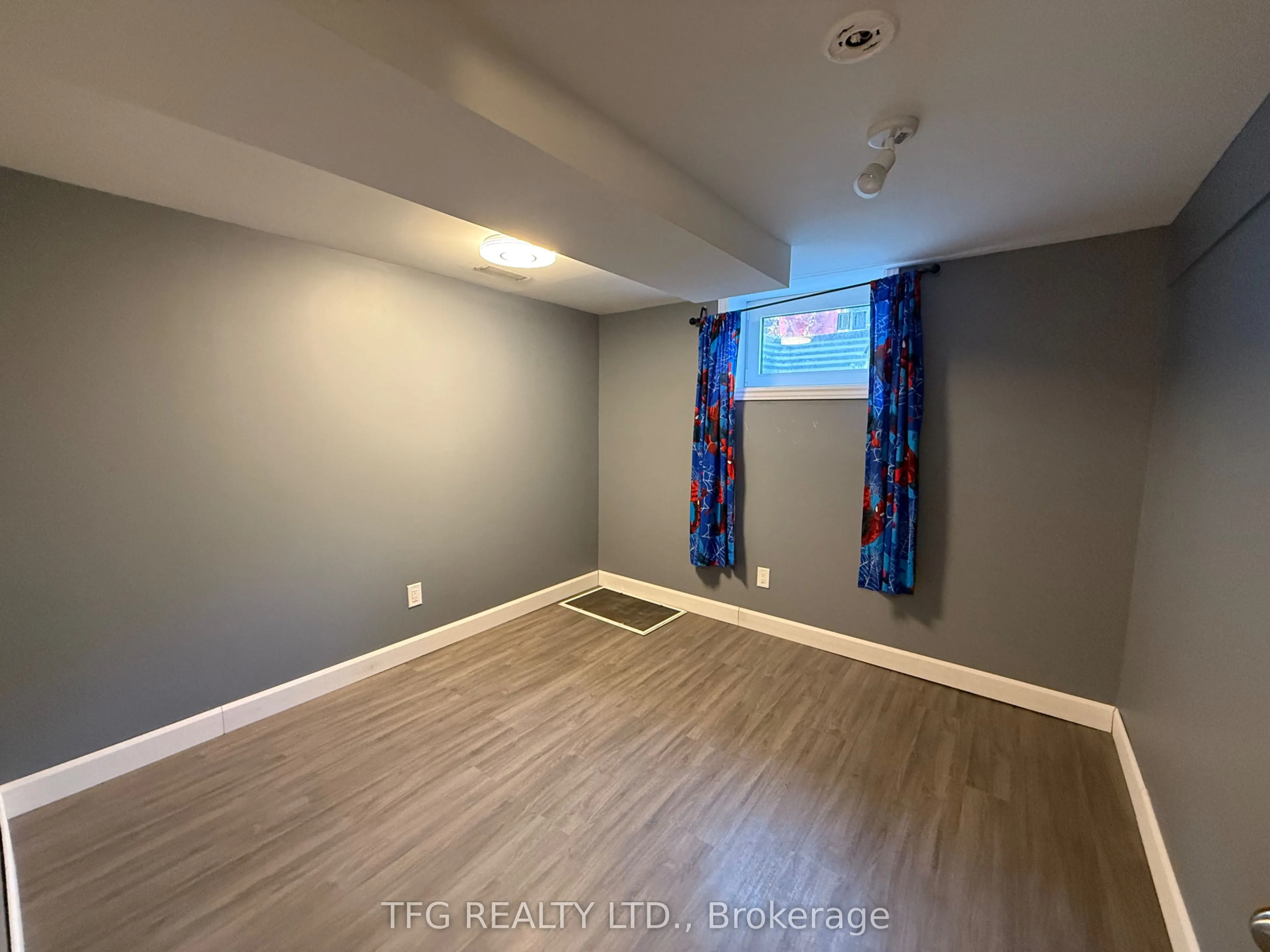 1057 Norman Crescent, #2