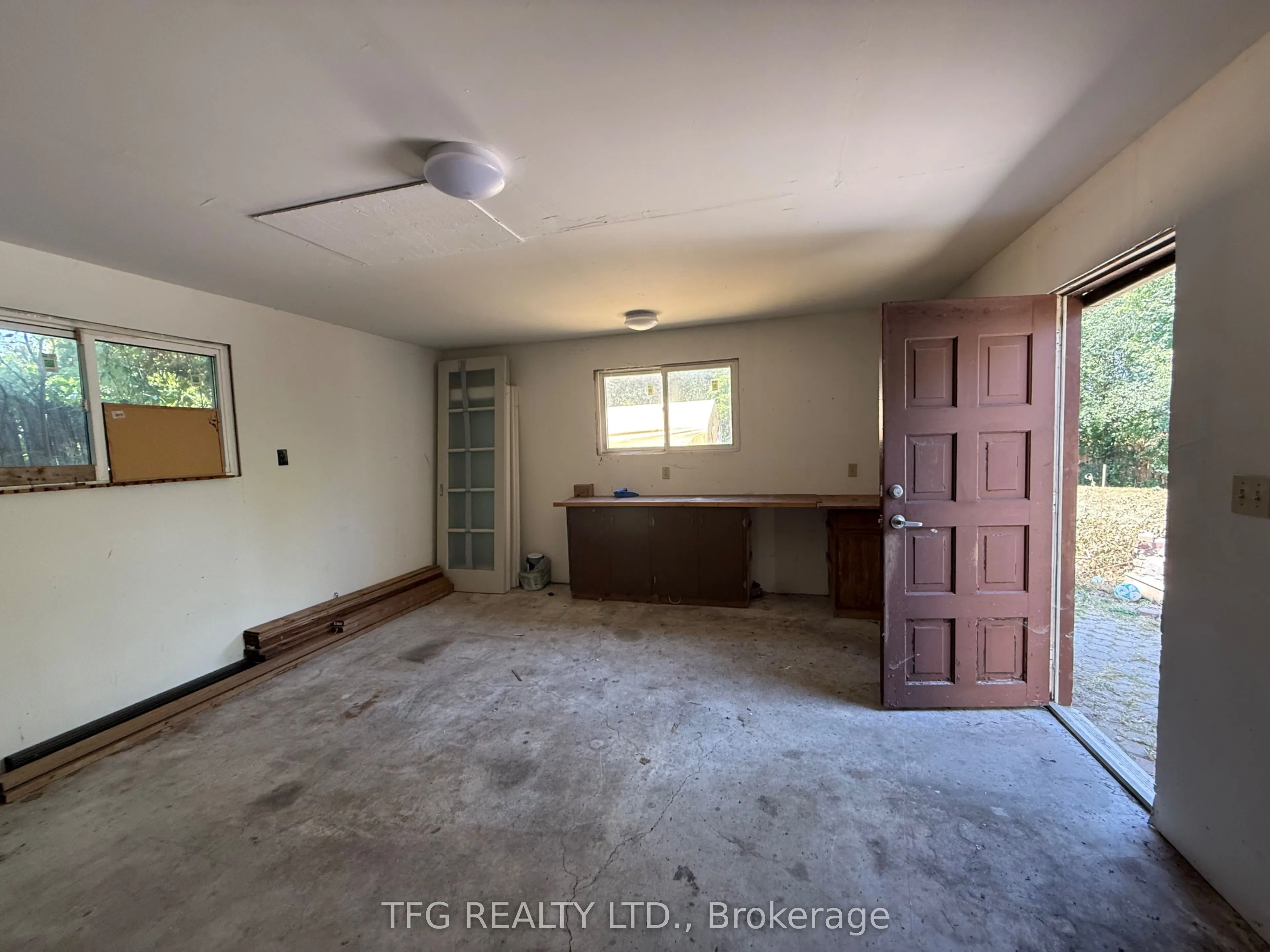 1057 Norman Crescent, #2
