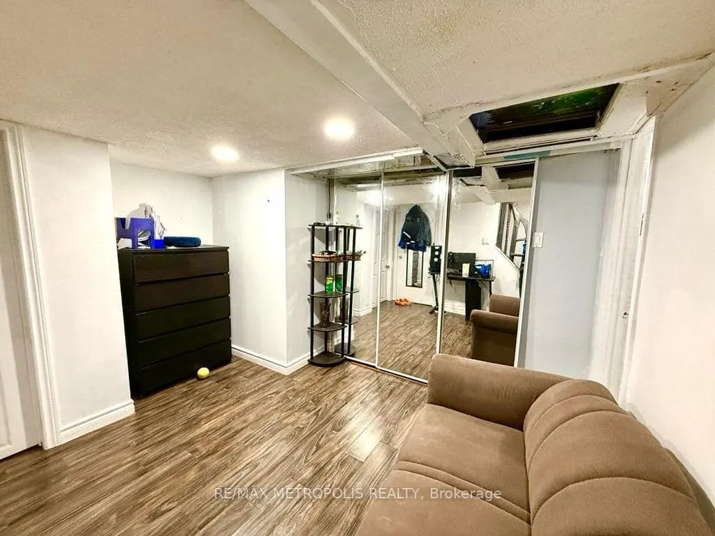 4 Shepmore Terrace
