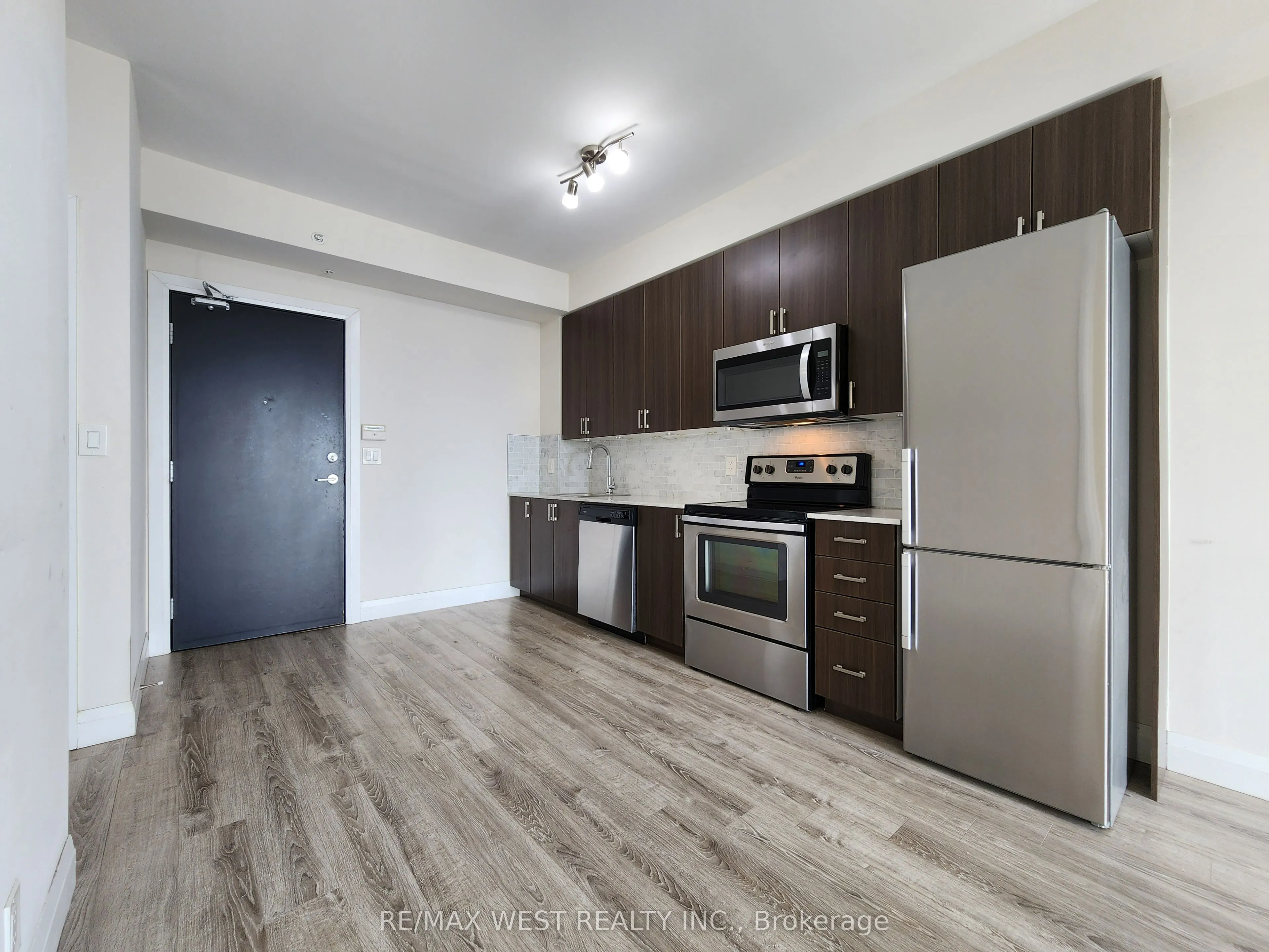 22 East Haven Drive, #PH13