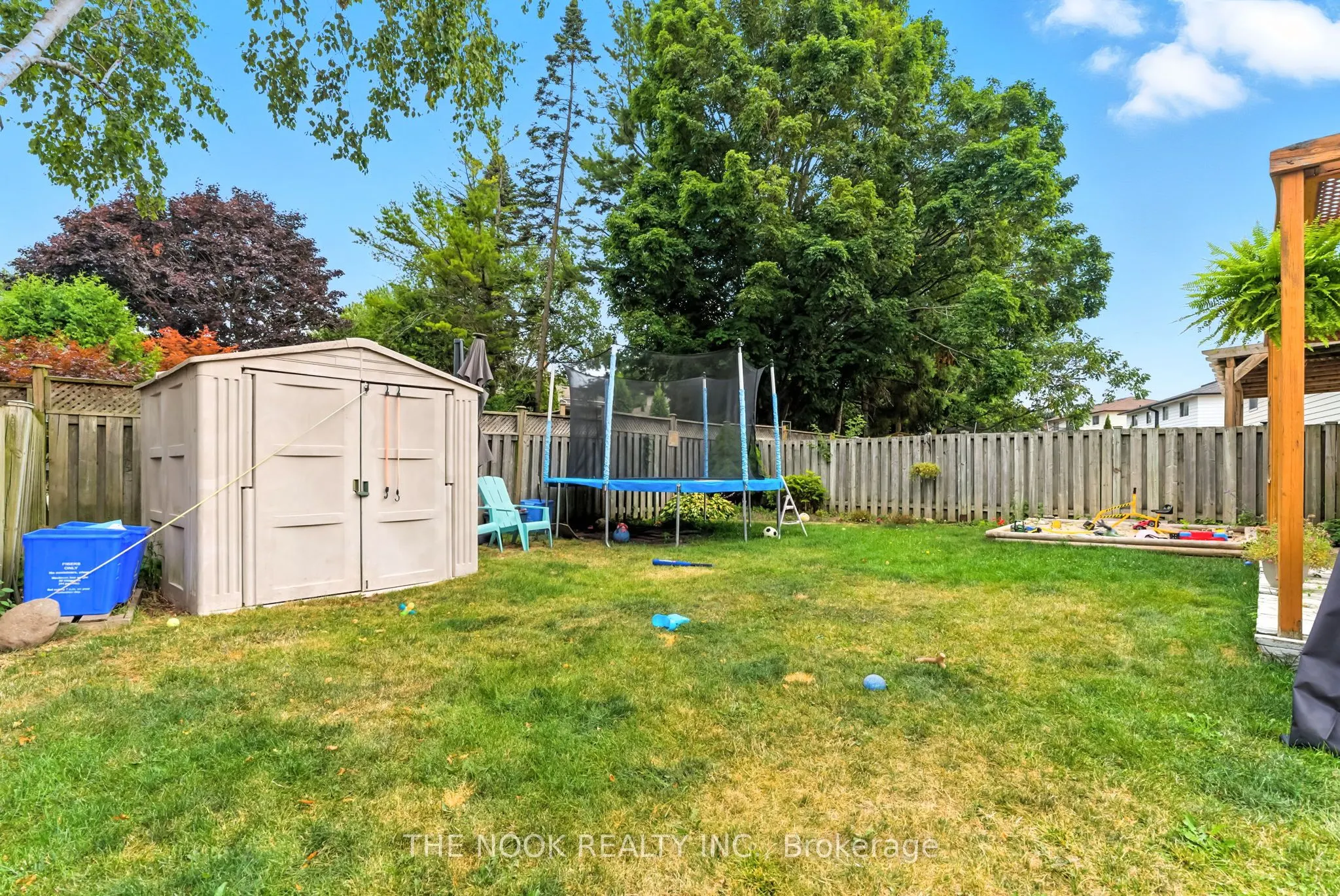 79 Lawrence Crescent