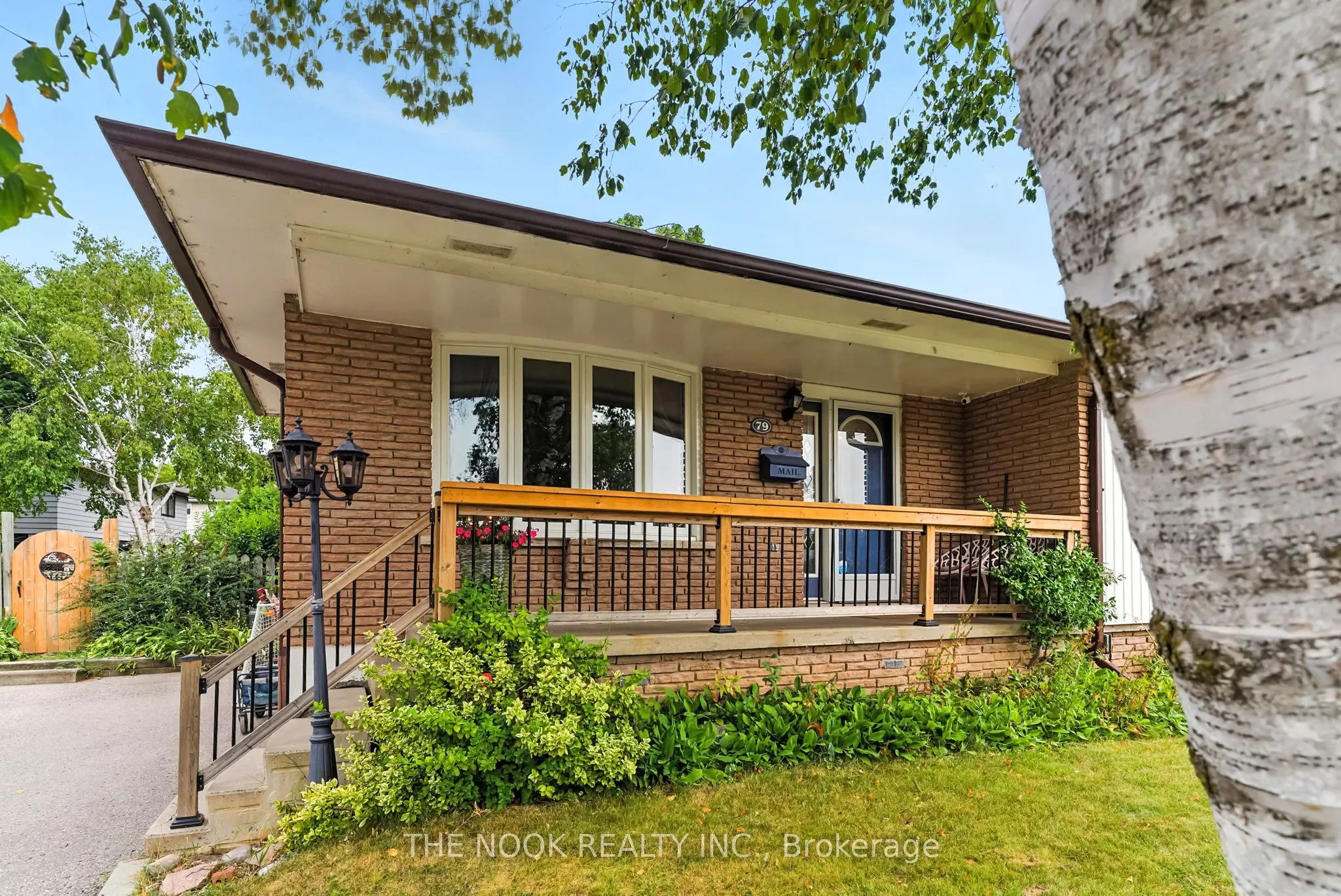 79 Lawrence Crescent