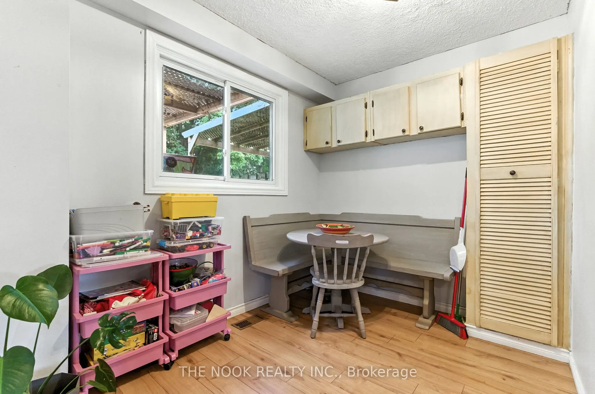 79 Lawrence Crescent