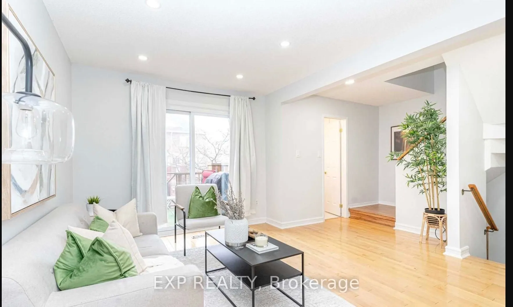 2 Hedge End Road, #28