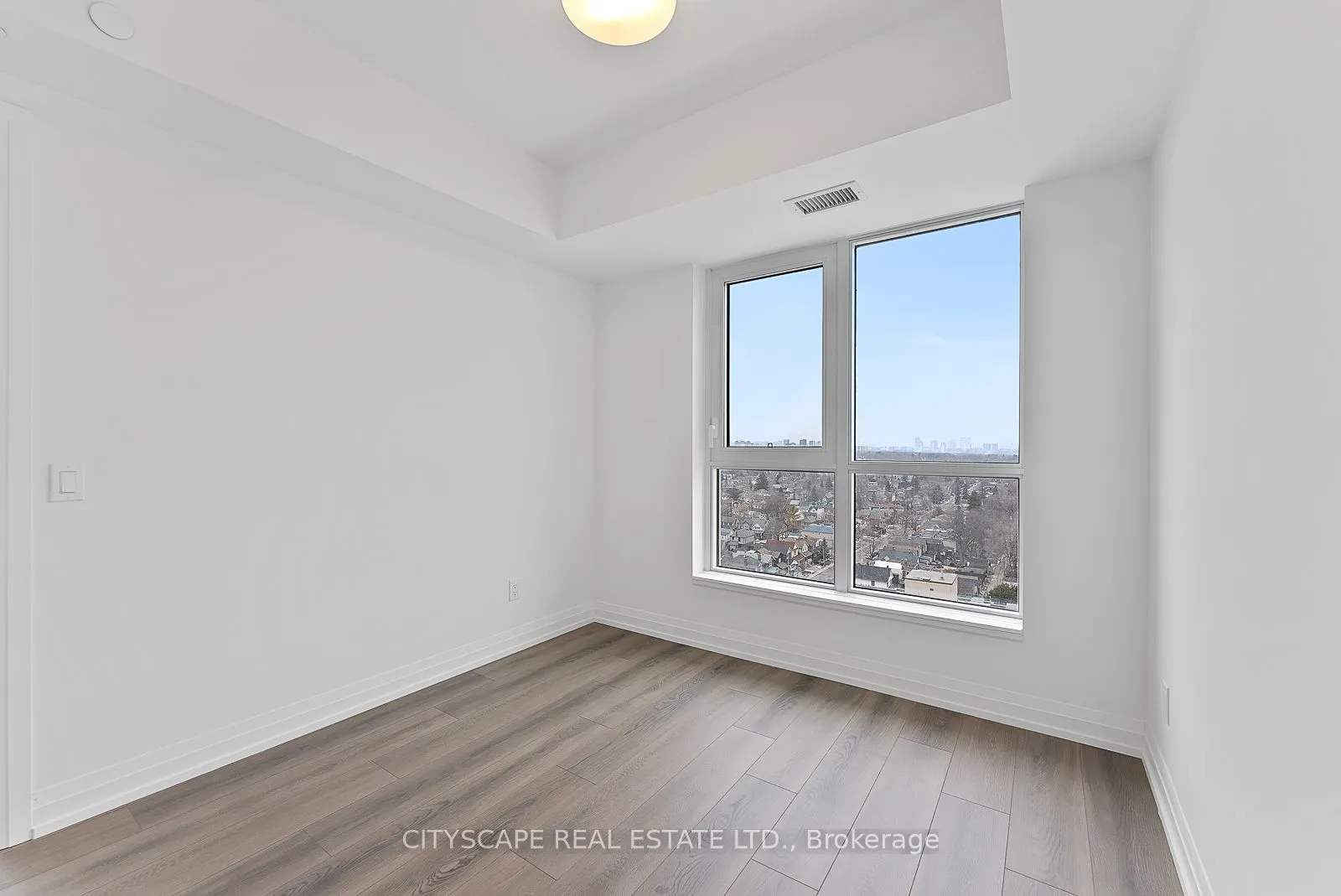 286 Main Street, #1401