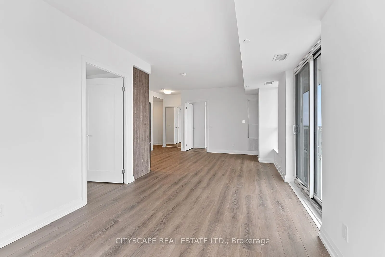 286 Main Street, #1401