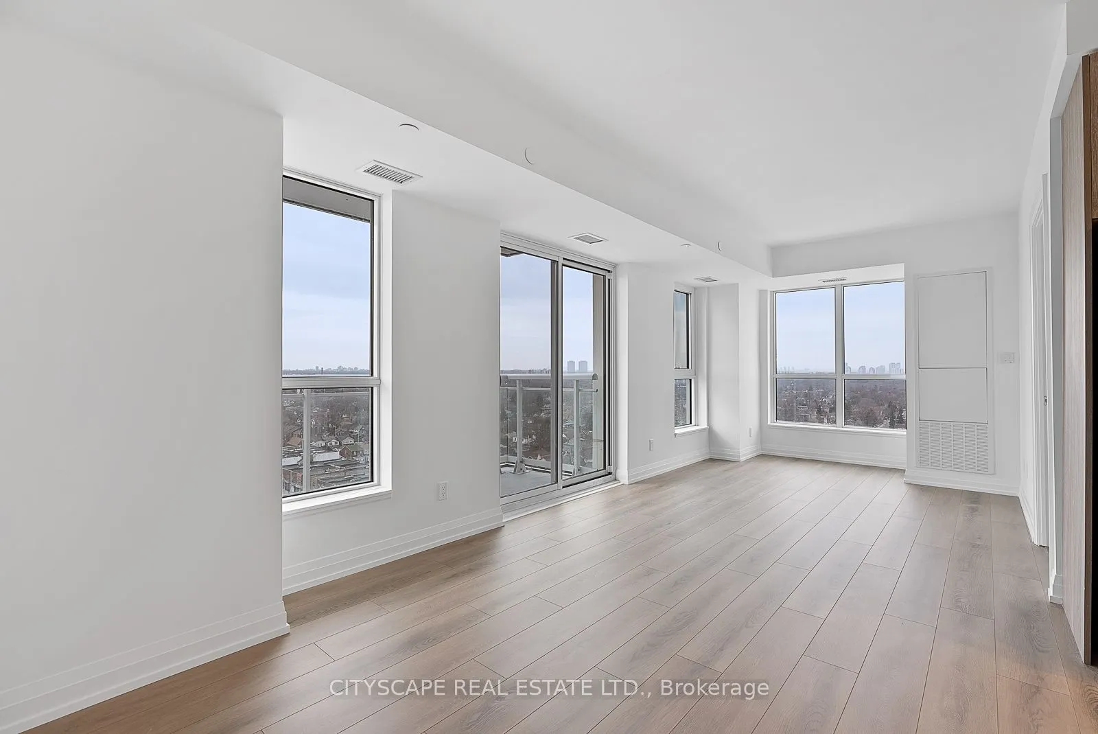 286 Main Street, #1401
