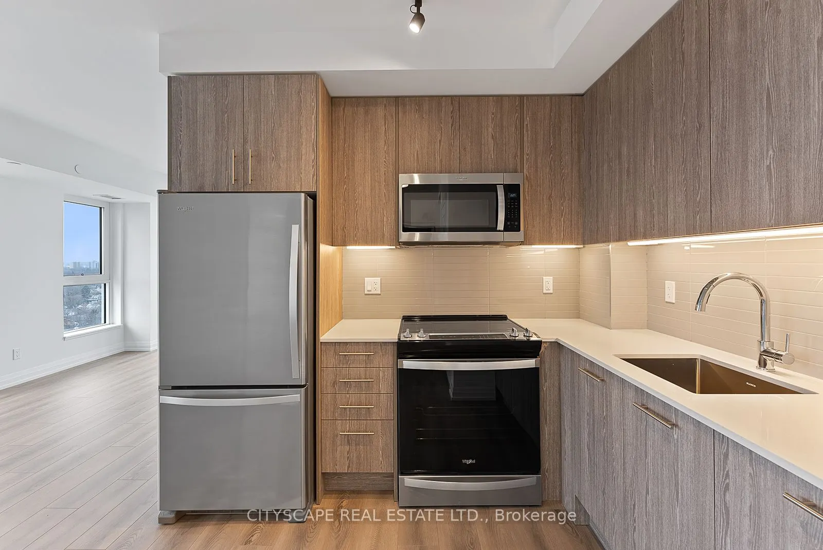 286 Main Street, #1401