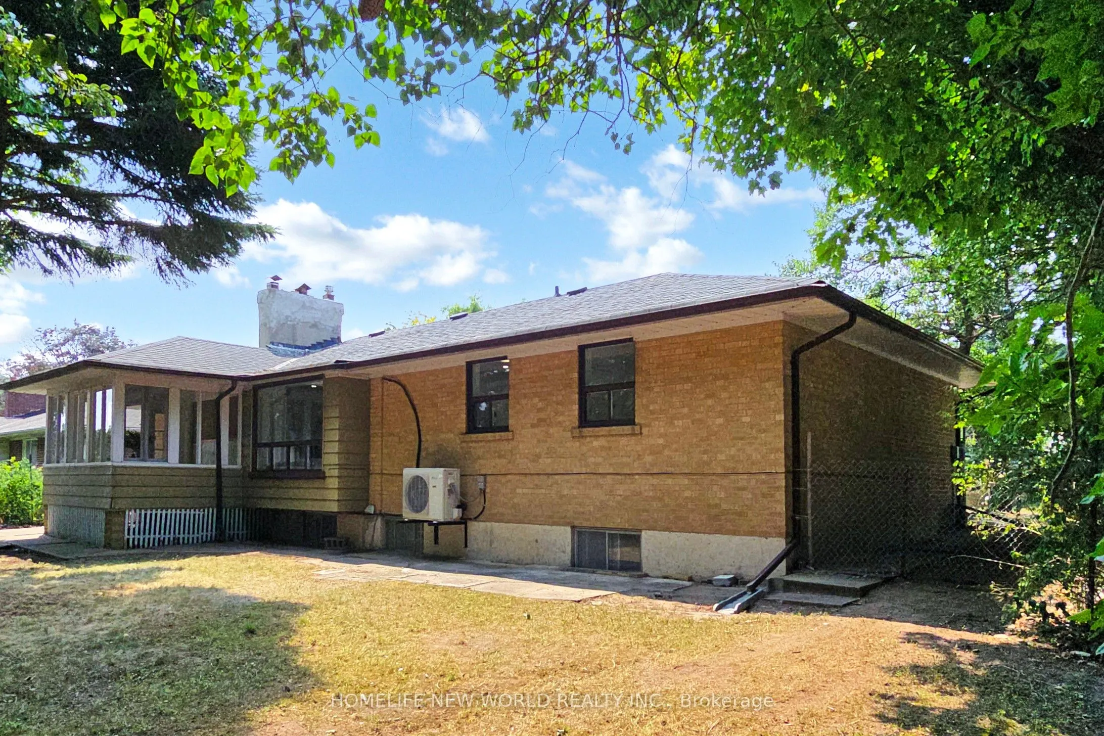 65 Donalda Crescent