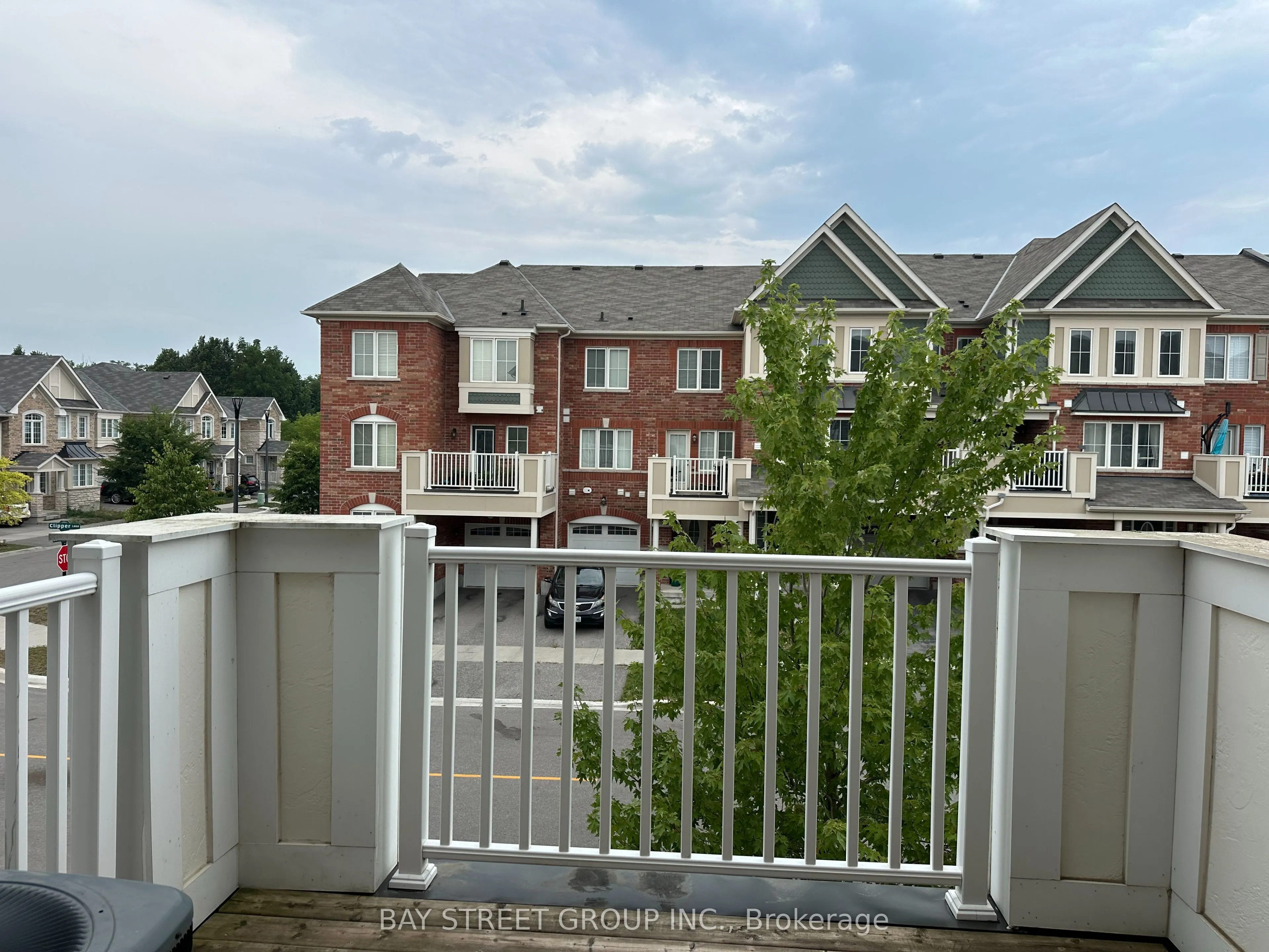 1053 Clipper Lane