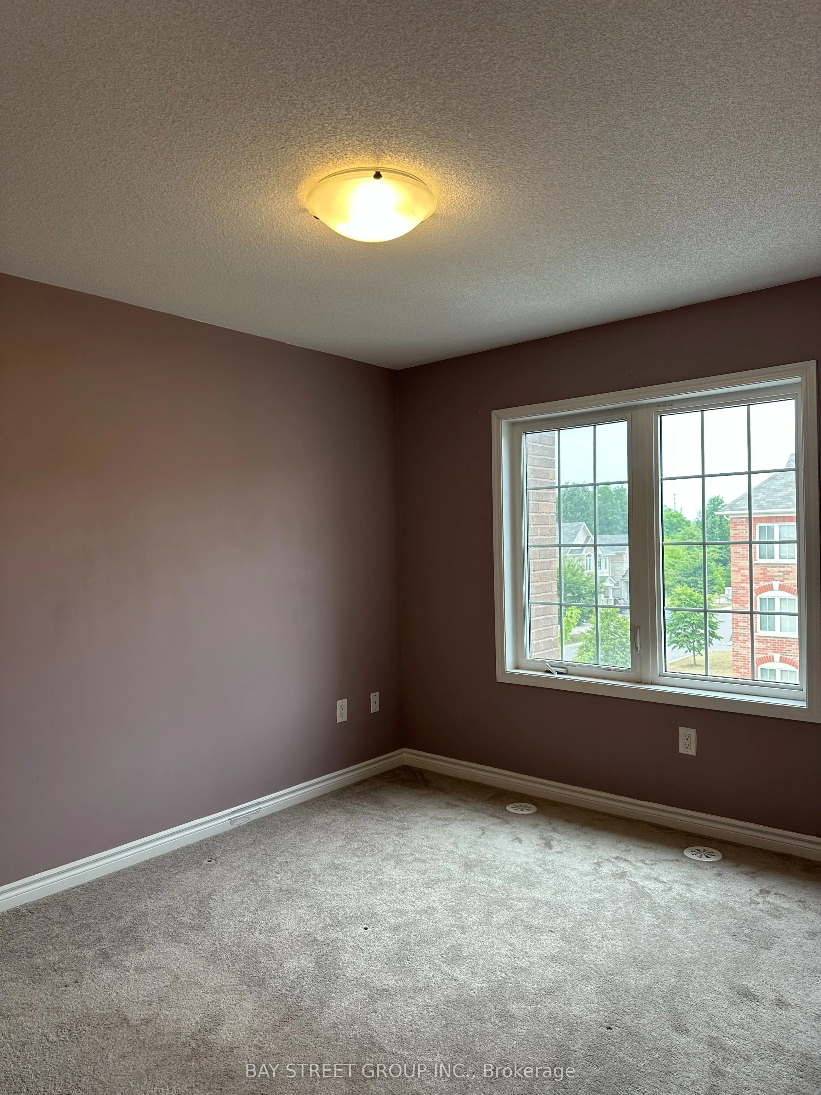 1053 Clipper Lane