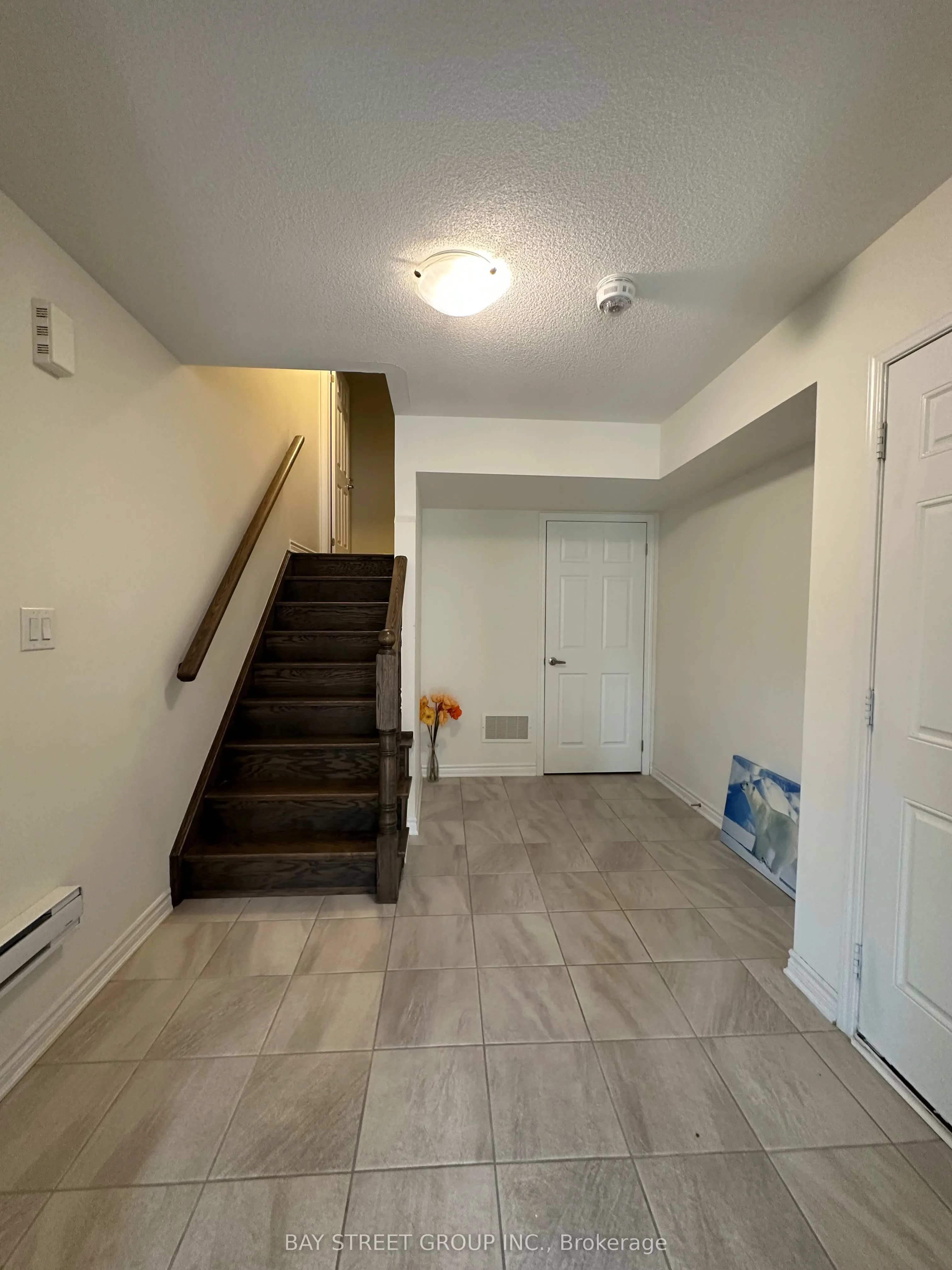 1053 Clipper Lane