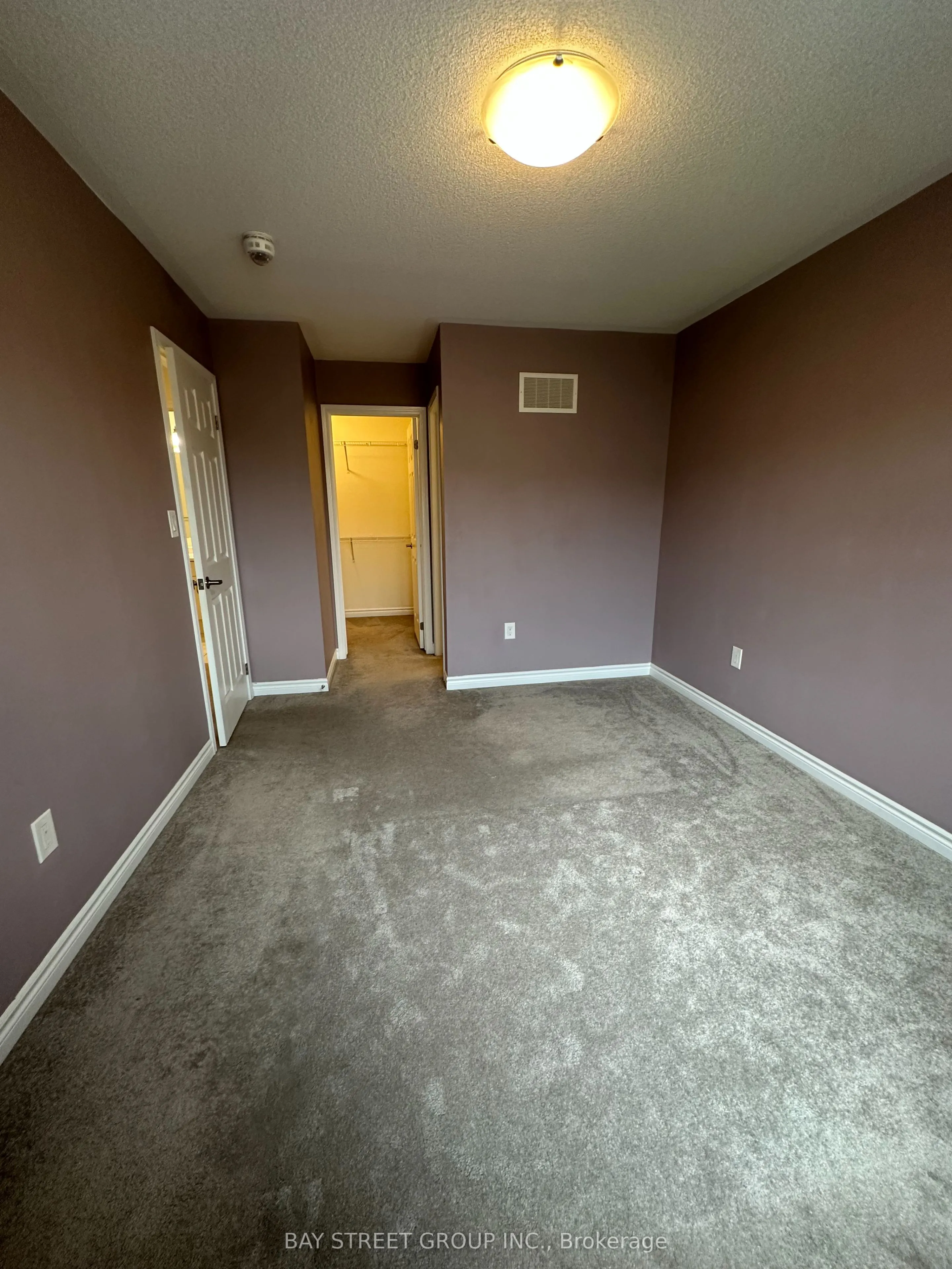 1053 Clipper Lane