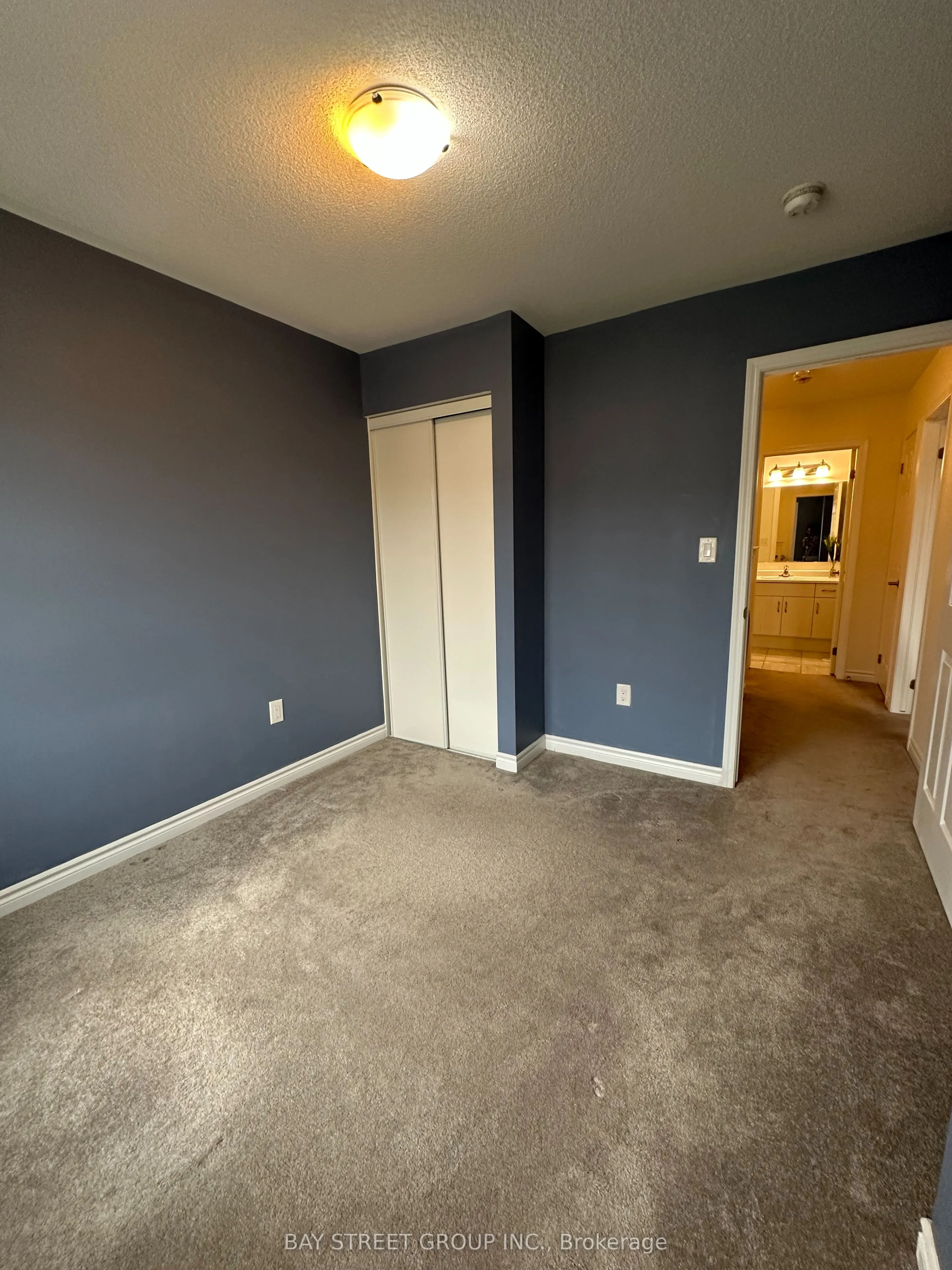 1053 Clipper Lane