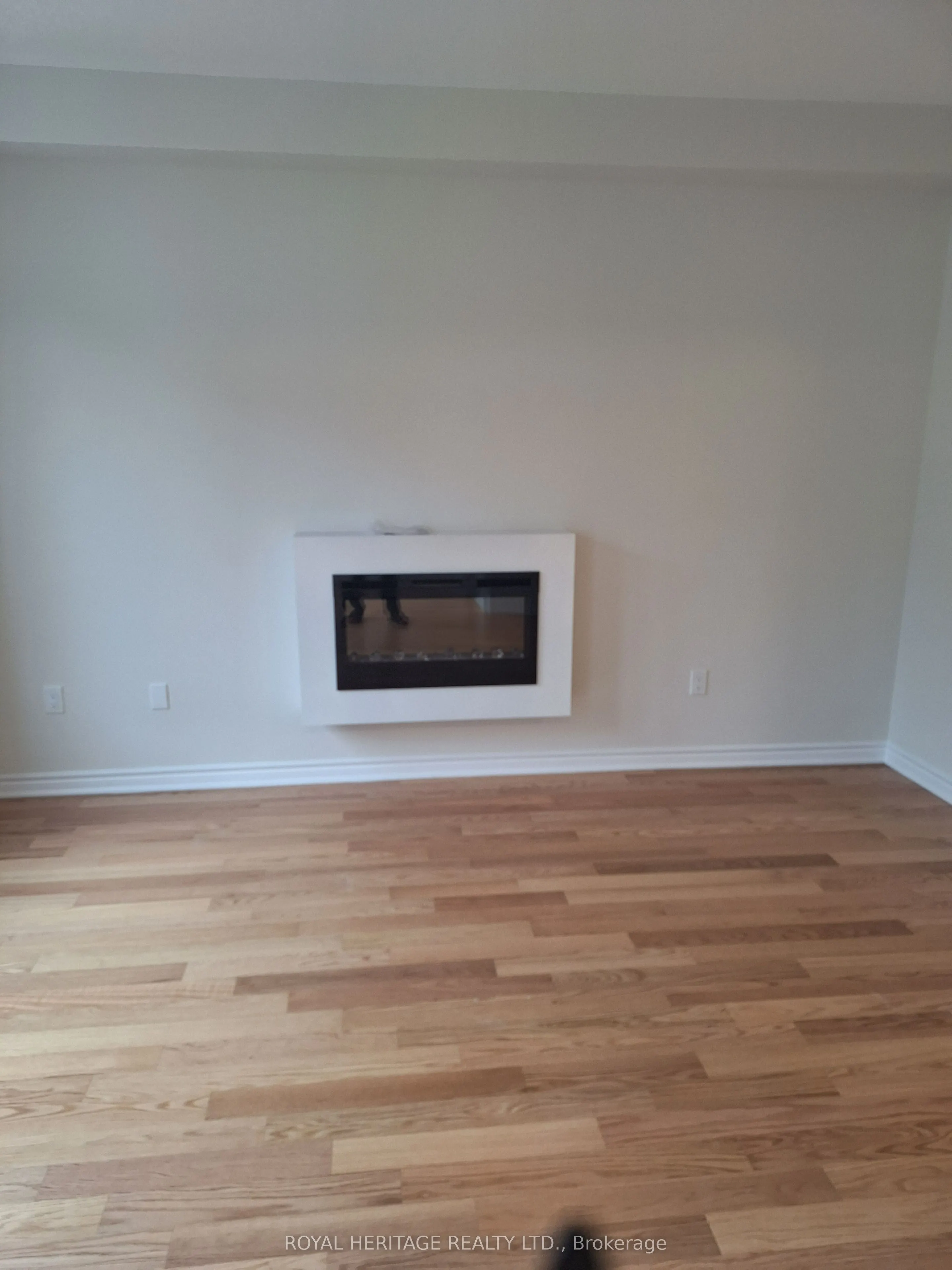 9 Waterfront Crescent