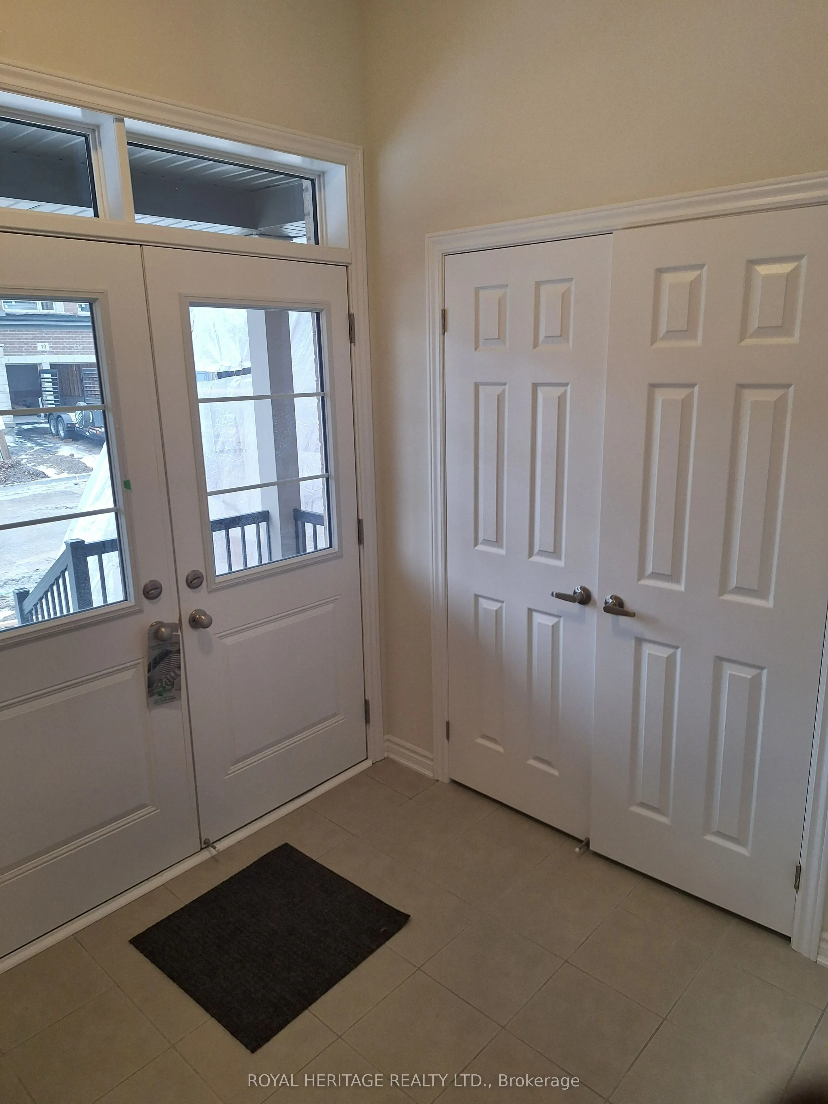 9 Waterfront Crescent