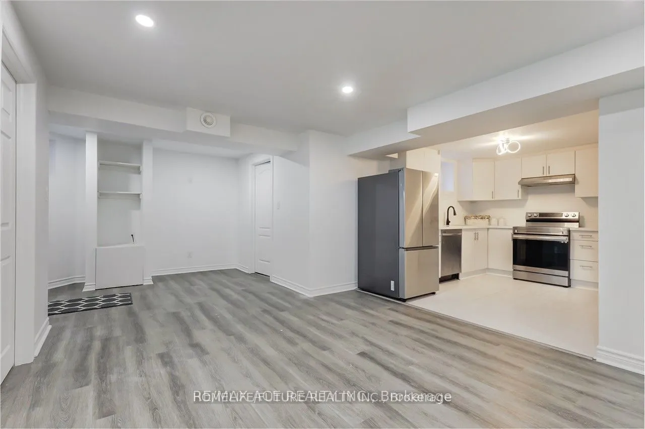1579 Heathside Crescent, #Bsmt