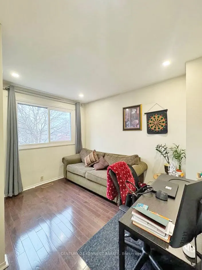 68 Greenleaf Terrace