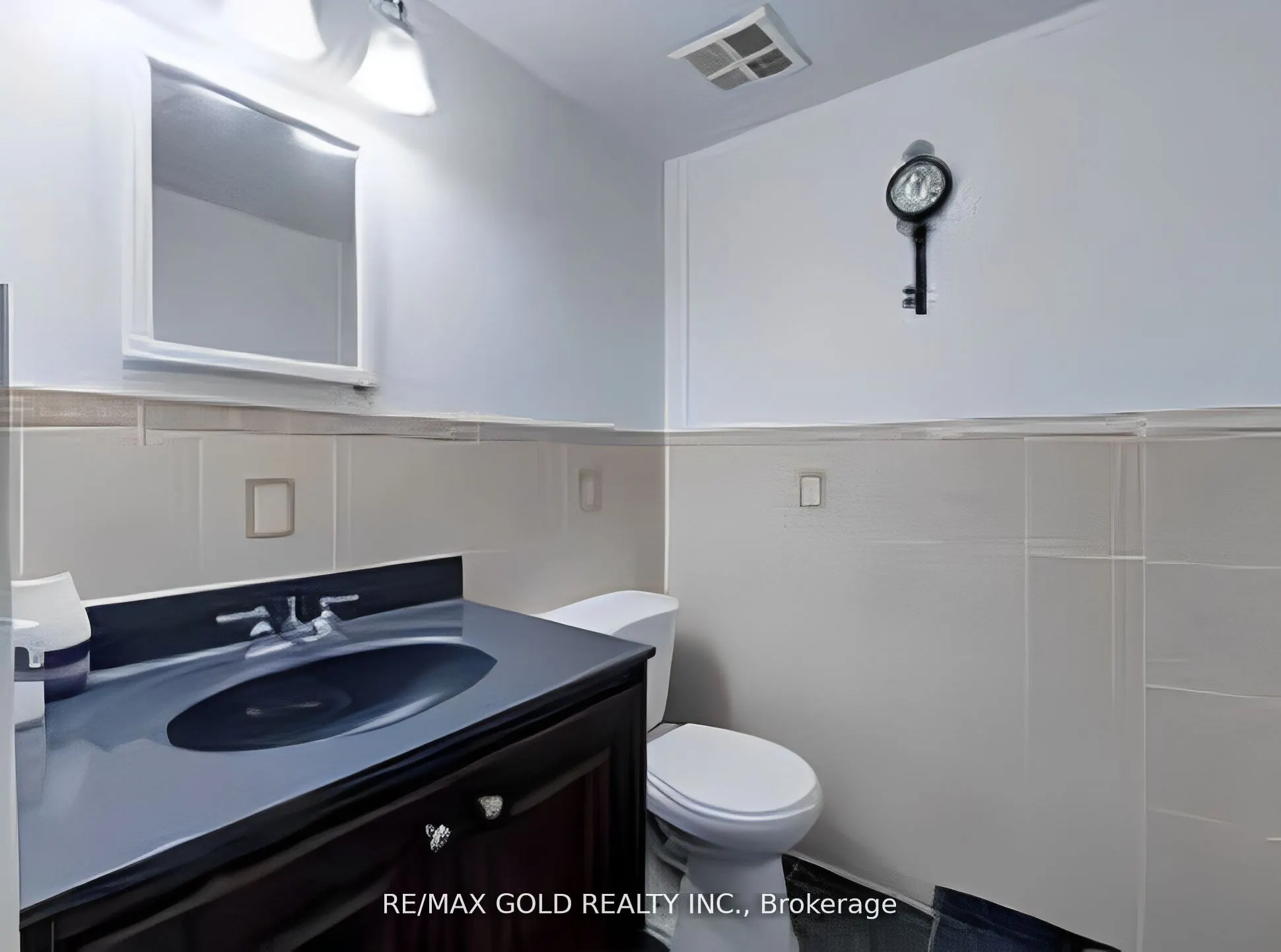 10 Tapscott Road, #907