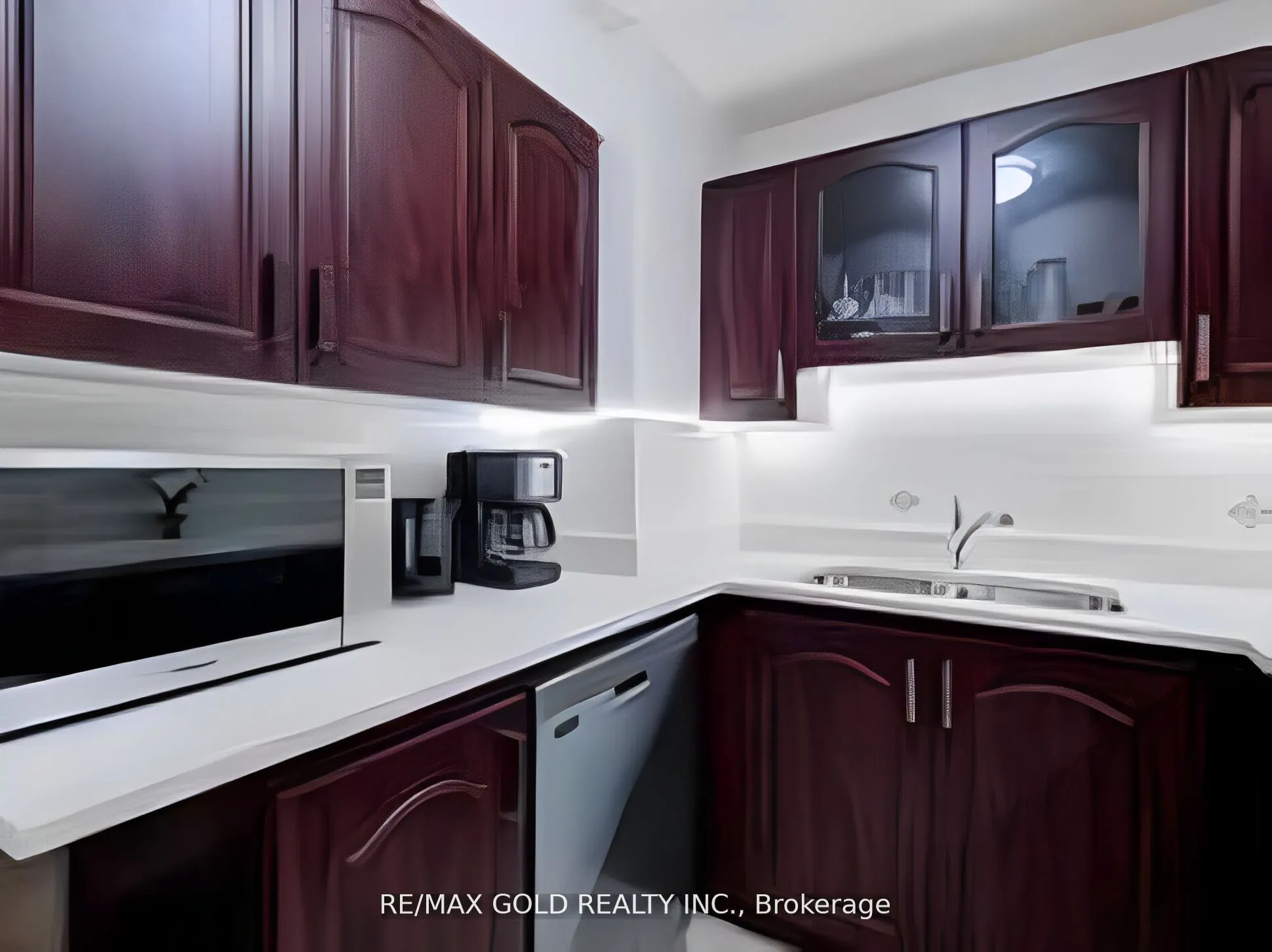 10 Tapscott Road, #907