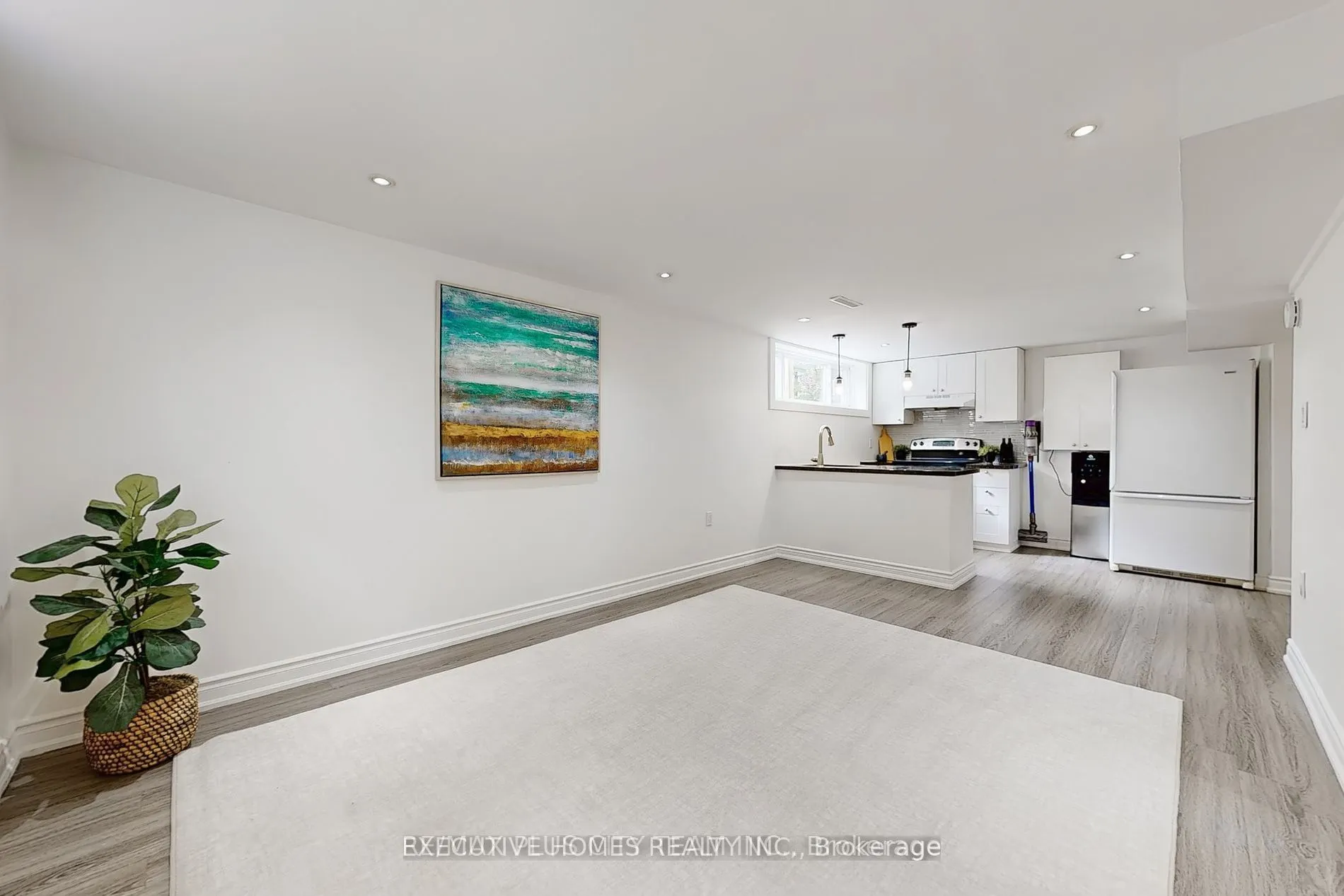 5 Penetang Cres (Basement) Crescent