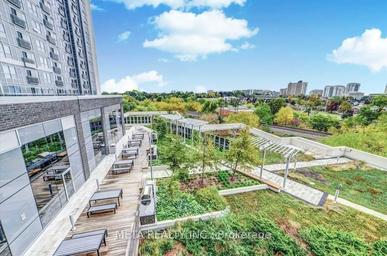 255 Village Green Square, #607