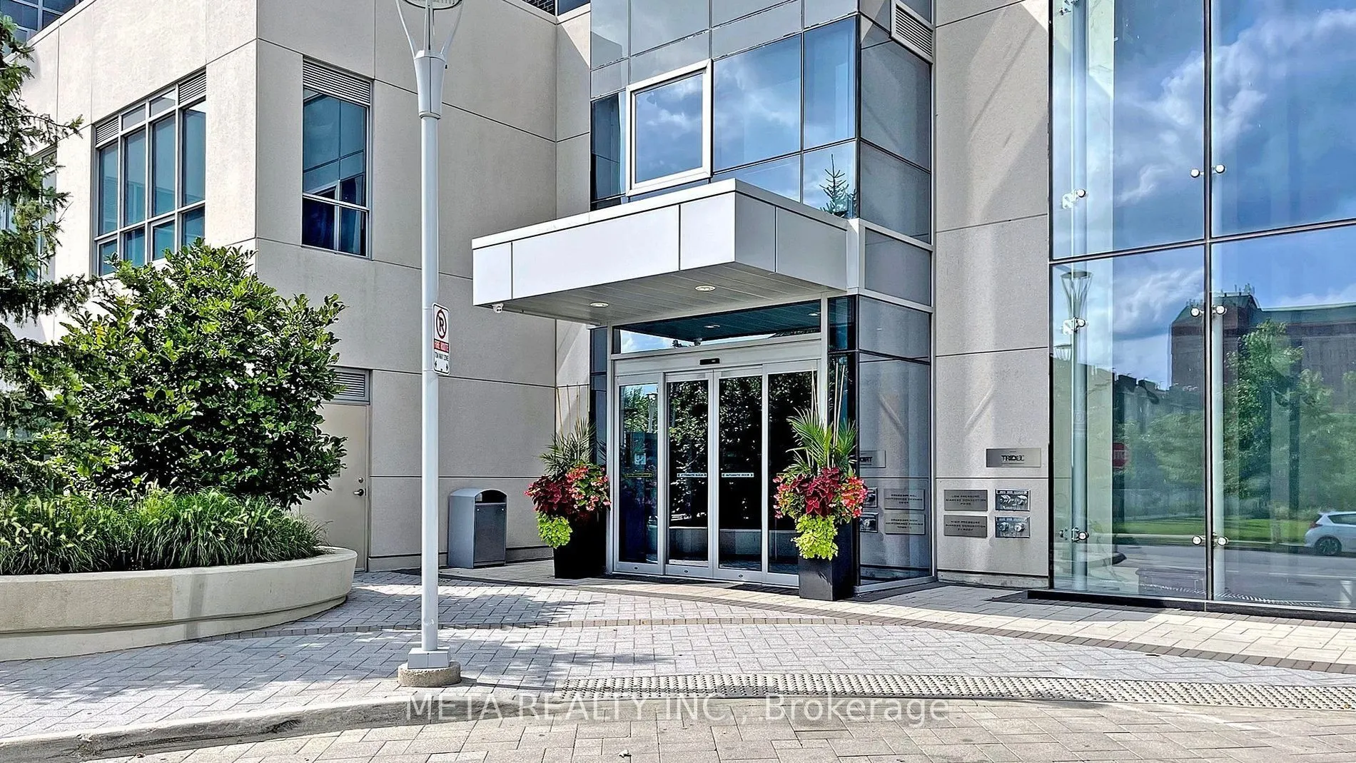 255 Village Green Square, #607