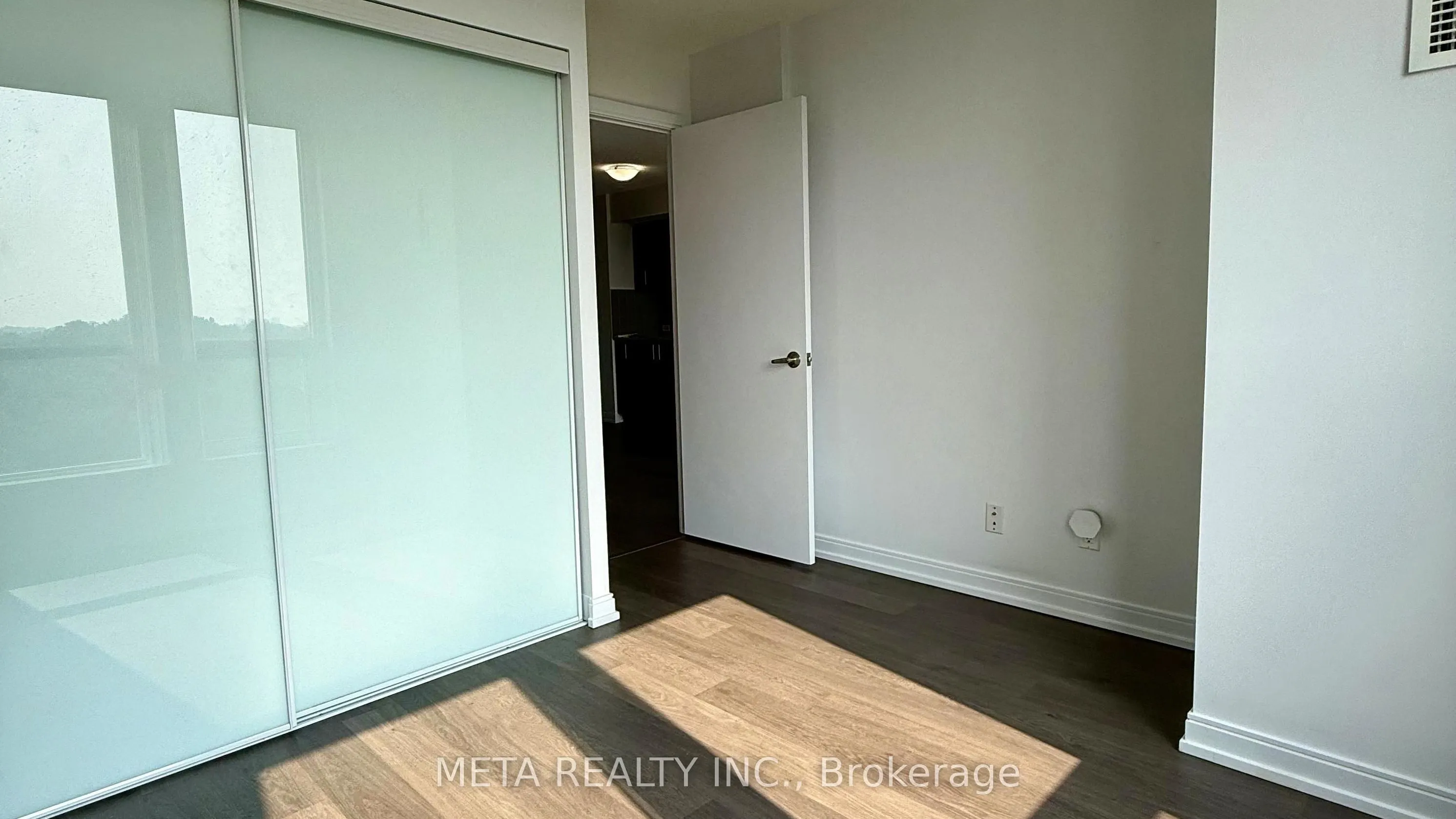 255 Village Green Square, #607