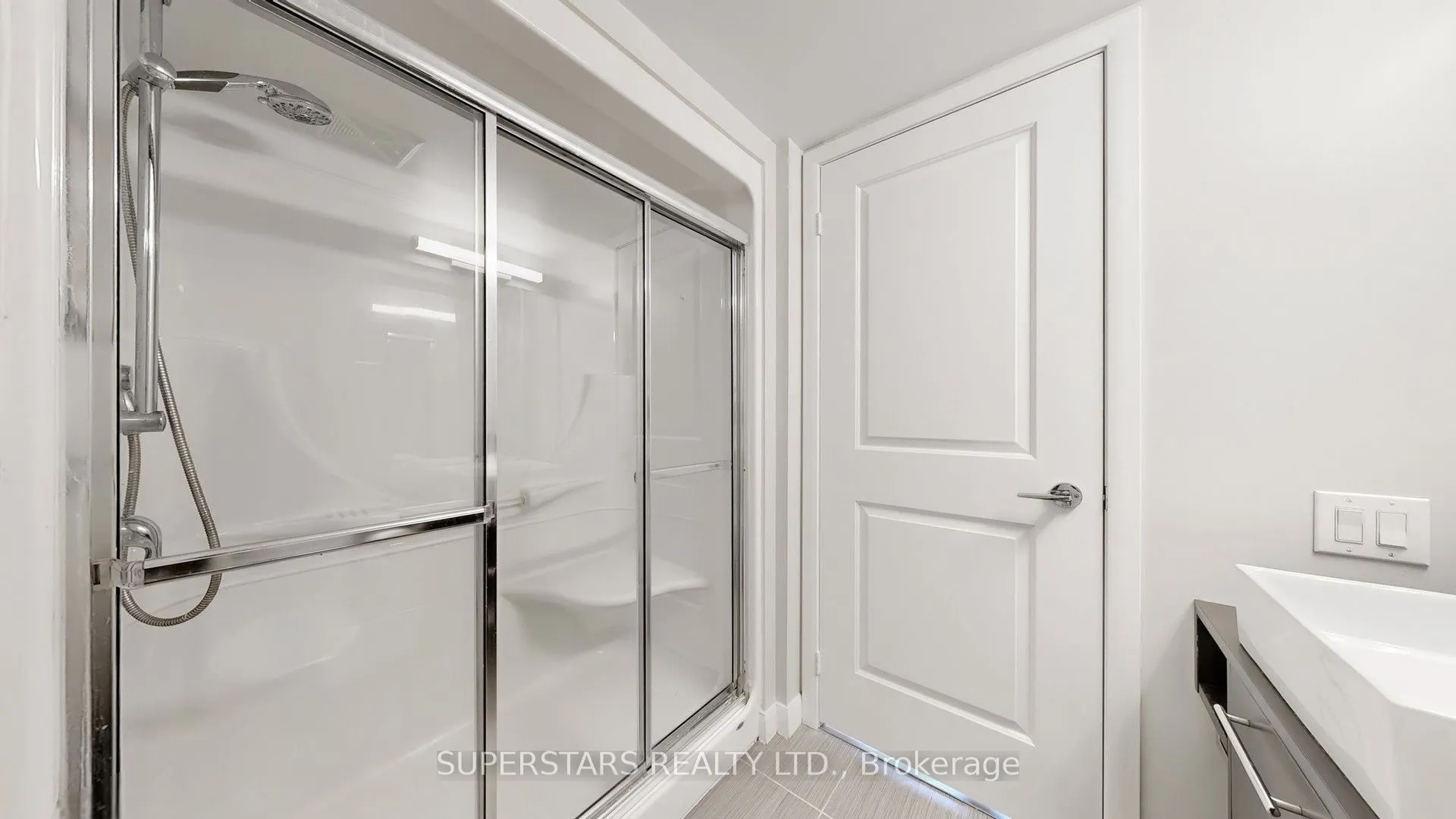 25 Town Centre Court, #1608