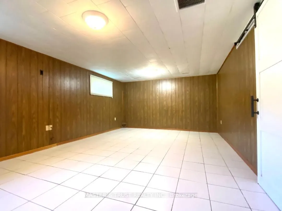 4 Tidworth Square, #Bsmt