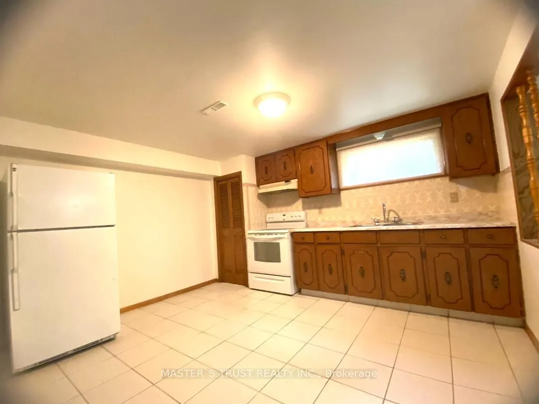 4 Tidworth Square, #Bsmt