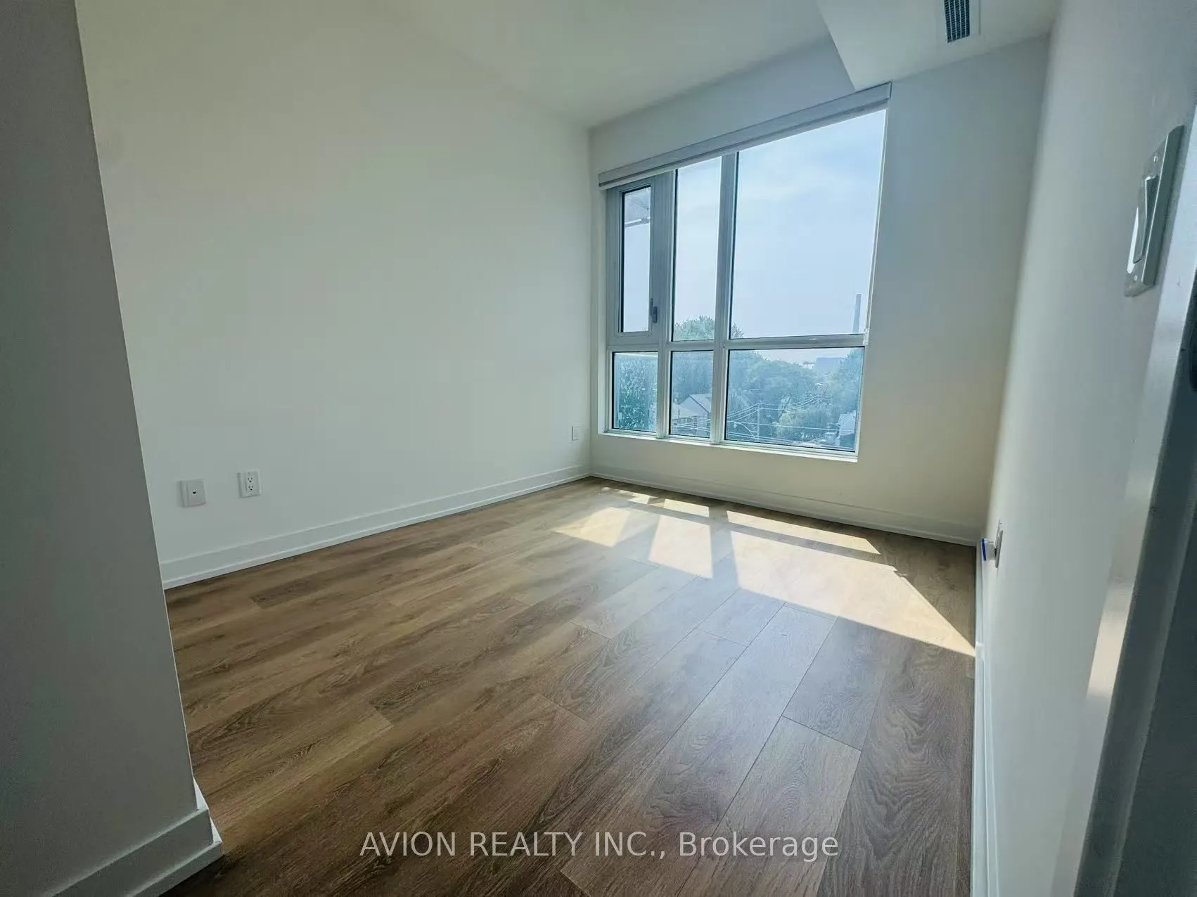 150 Logan Avenue, #545
