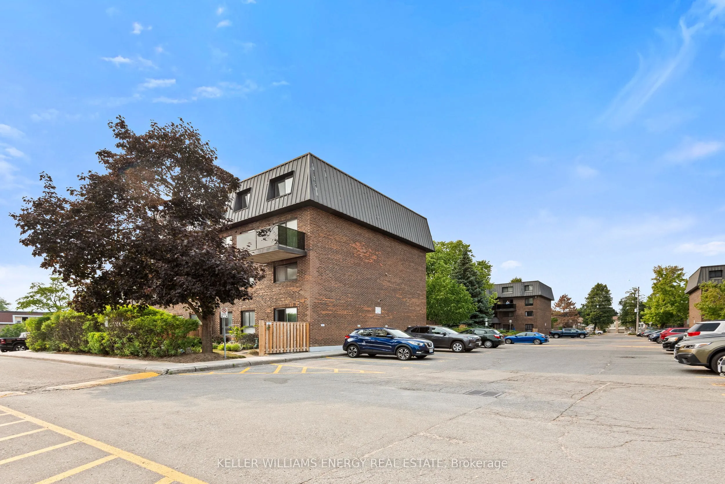 43 Taunton Road E, #1