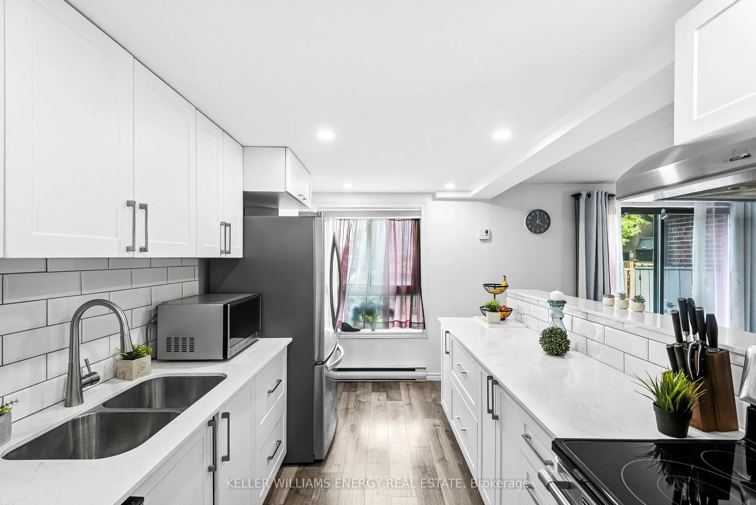 43 Taunton Road E, #1