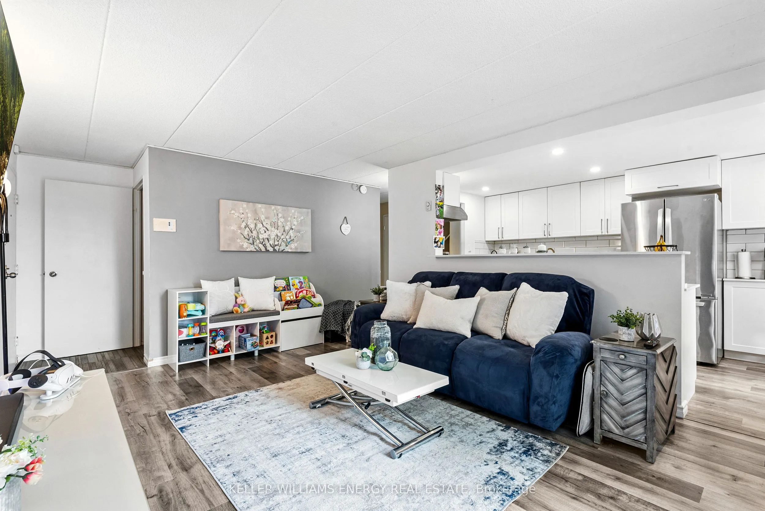 43 Taunton Road E, #1