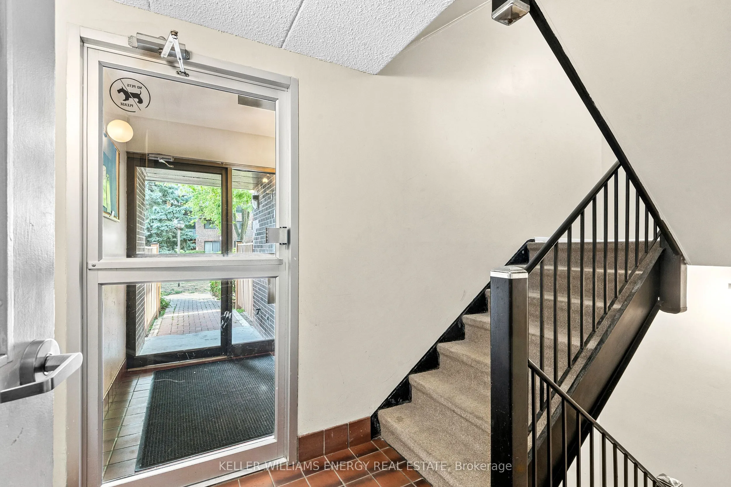 43 Taunton Road E, #1