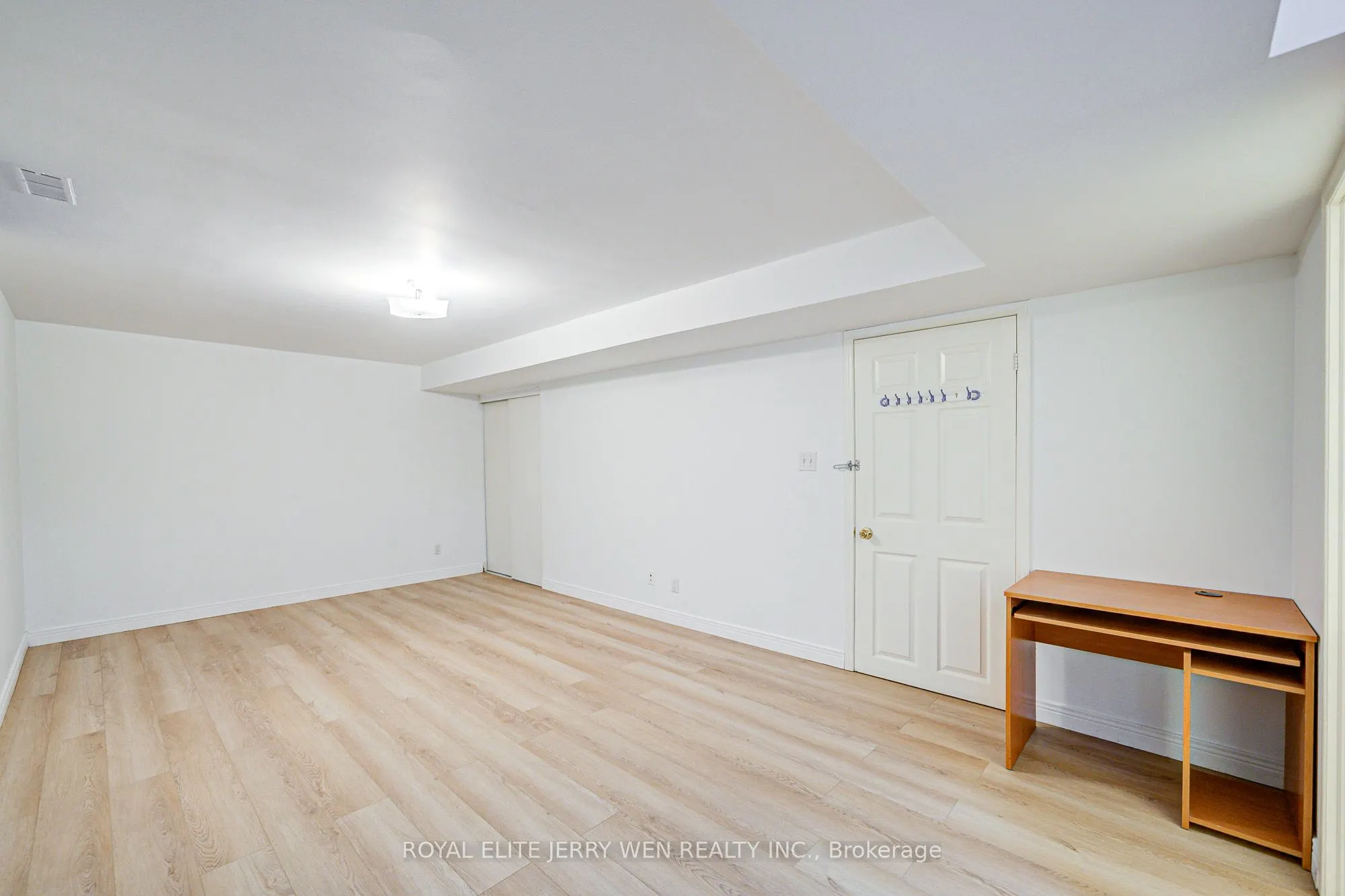 27 Dalbret Crescent