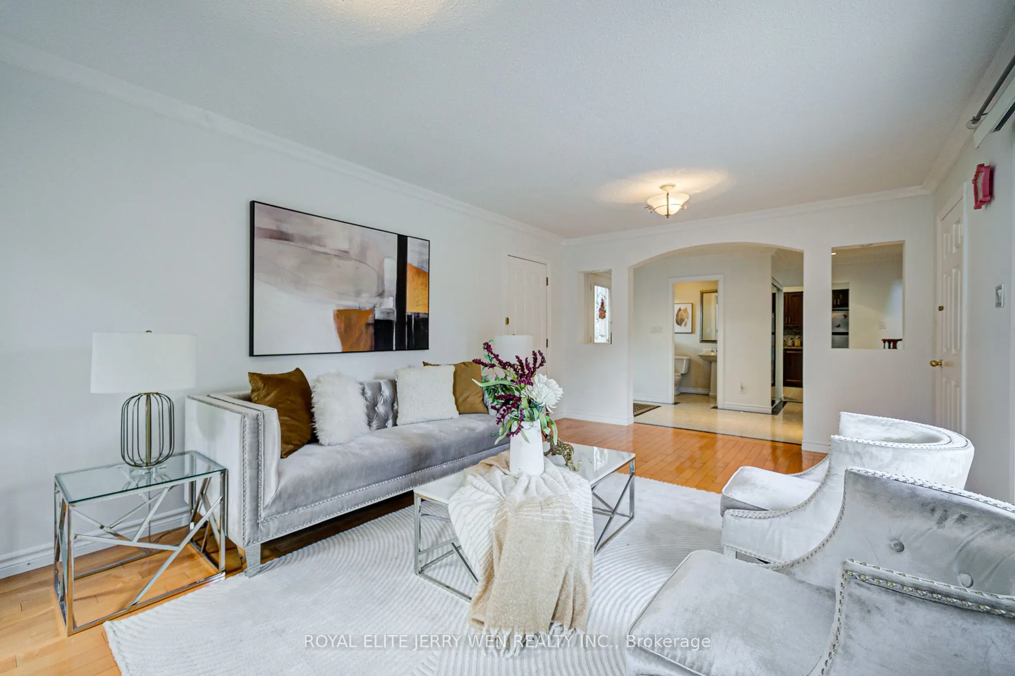 27 Dalbret Crescent
