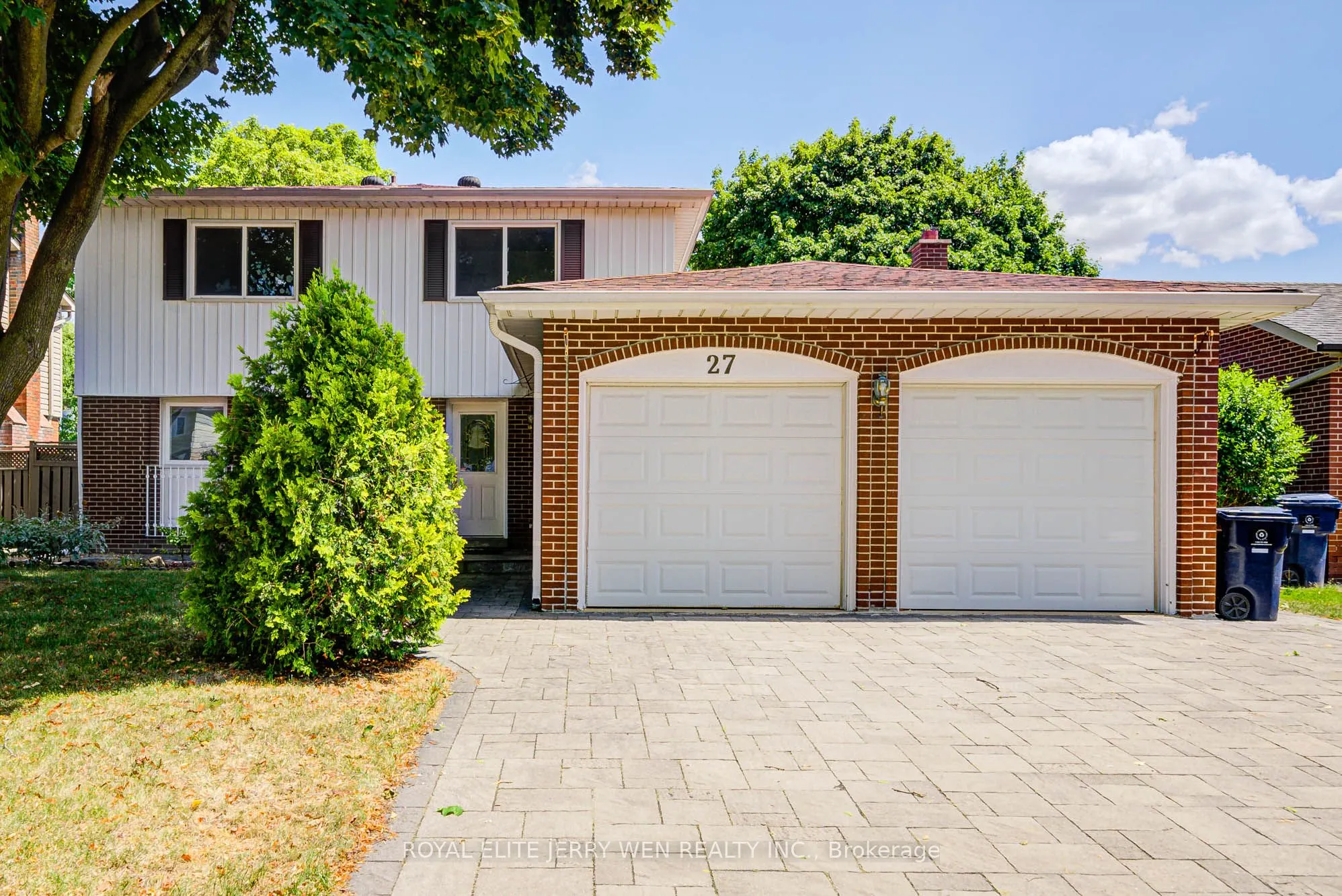 27 Dalbret Crescent