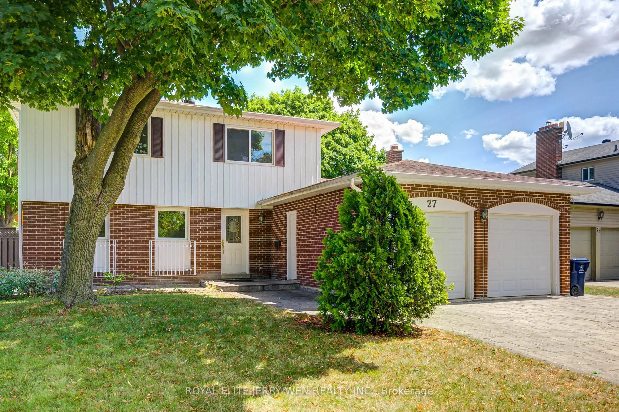 27 Dalbret Crescent