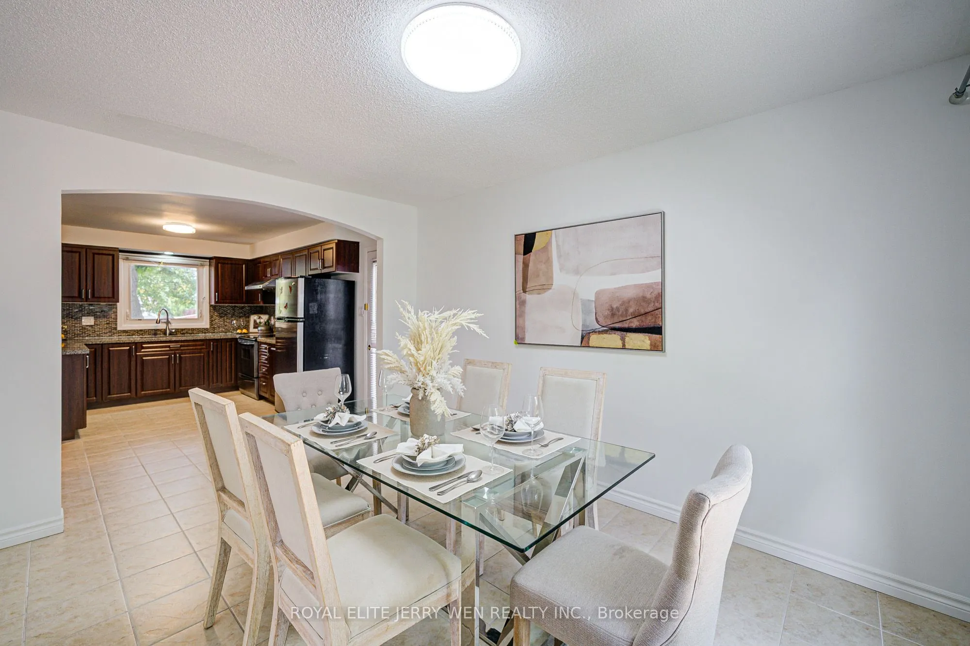27 Dalbret Crescent