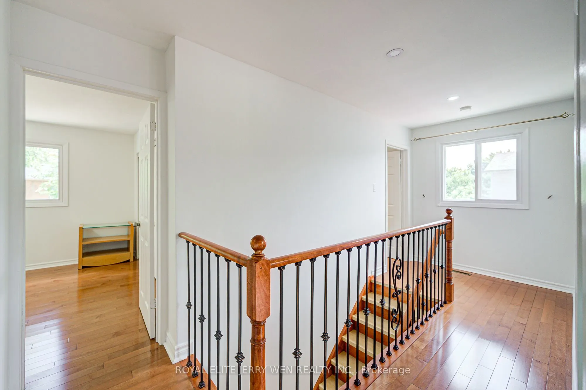 27 Dalbret Crescent