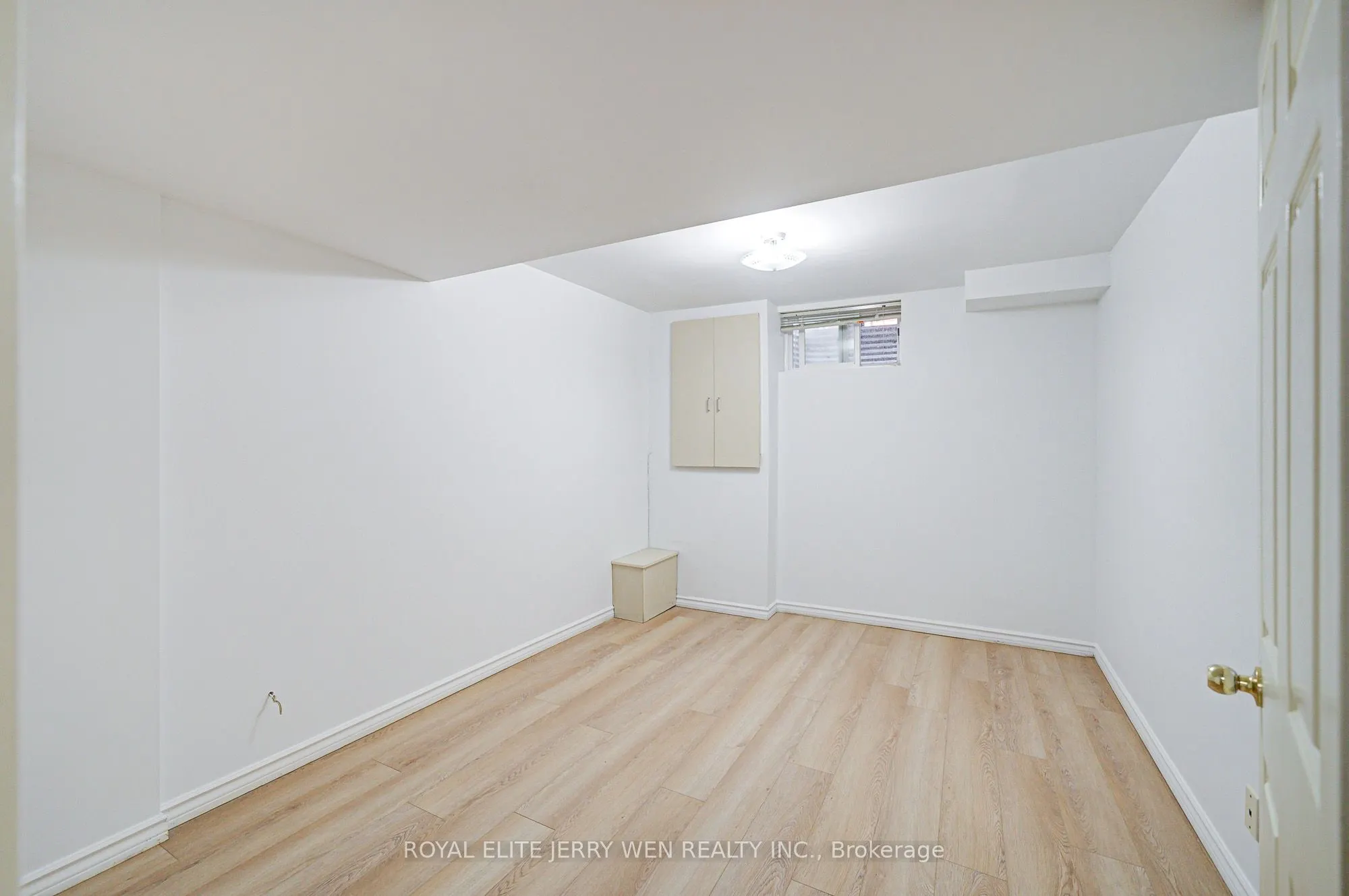 27 Dalbret Crescent