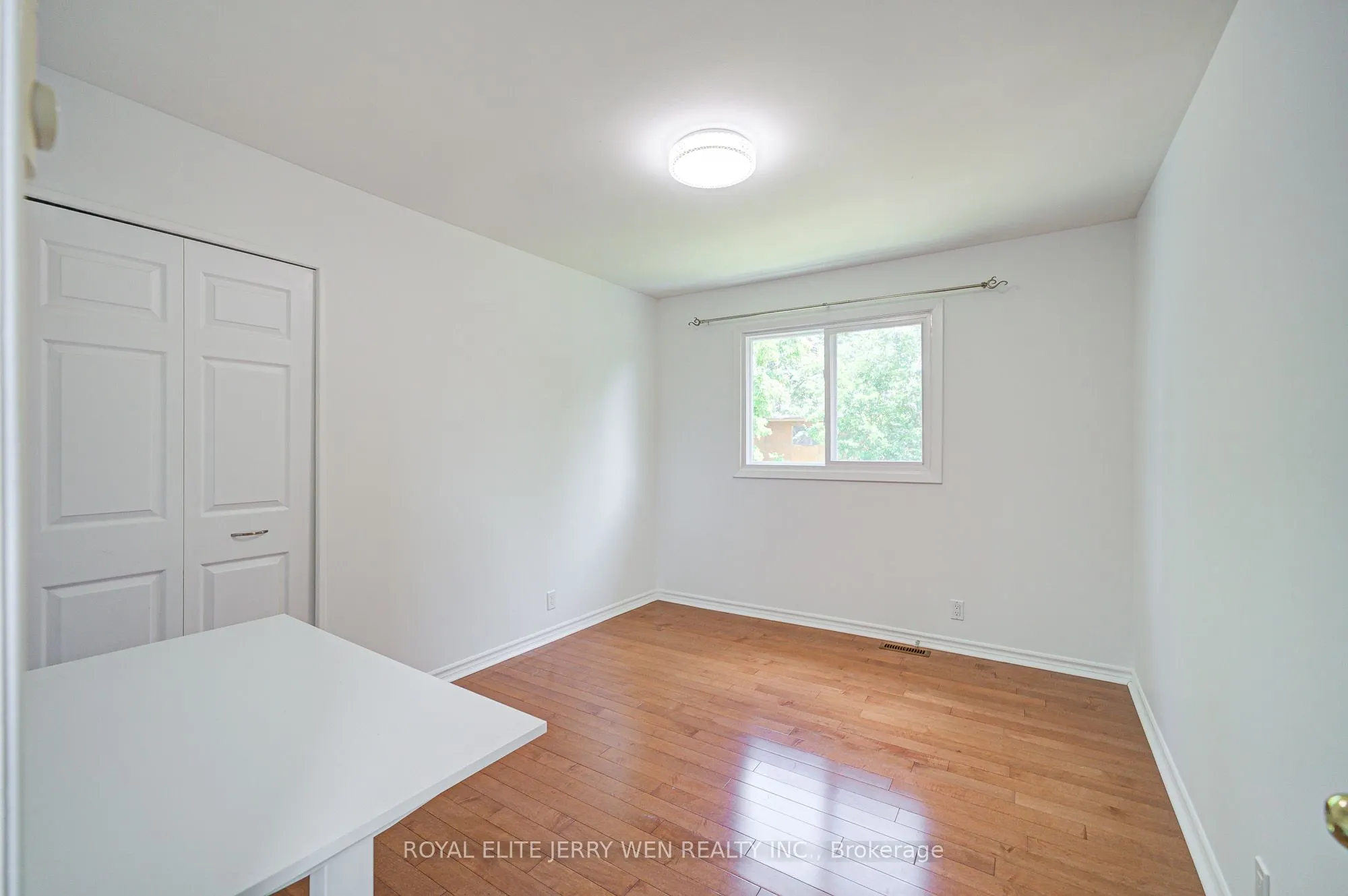 27 Dalbret Crescent