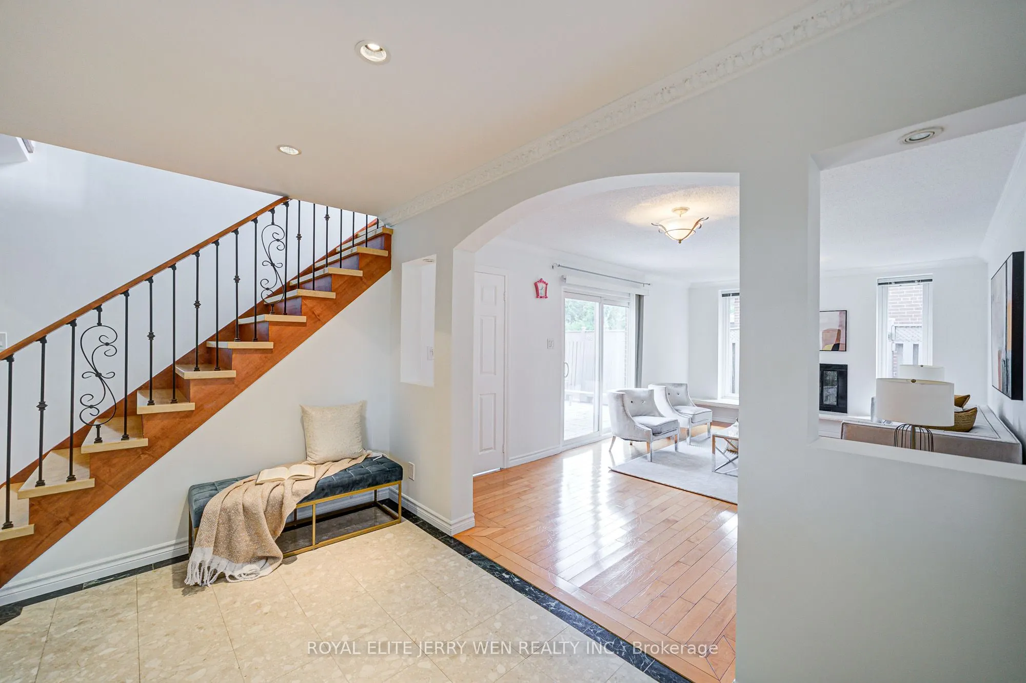 27 Dalbret Crescent