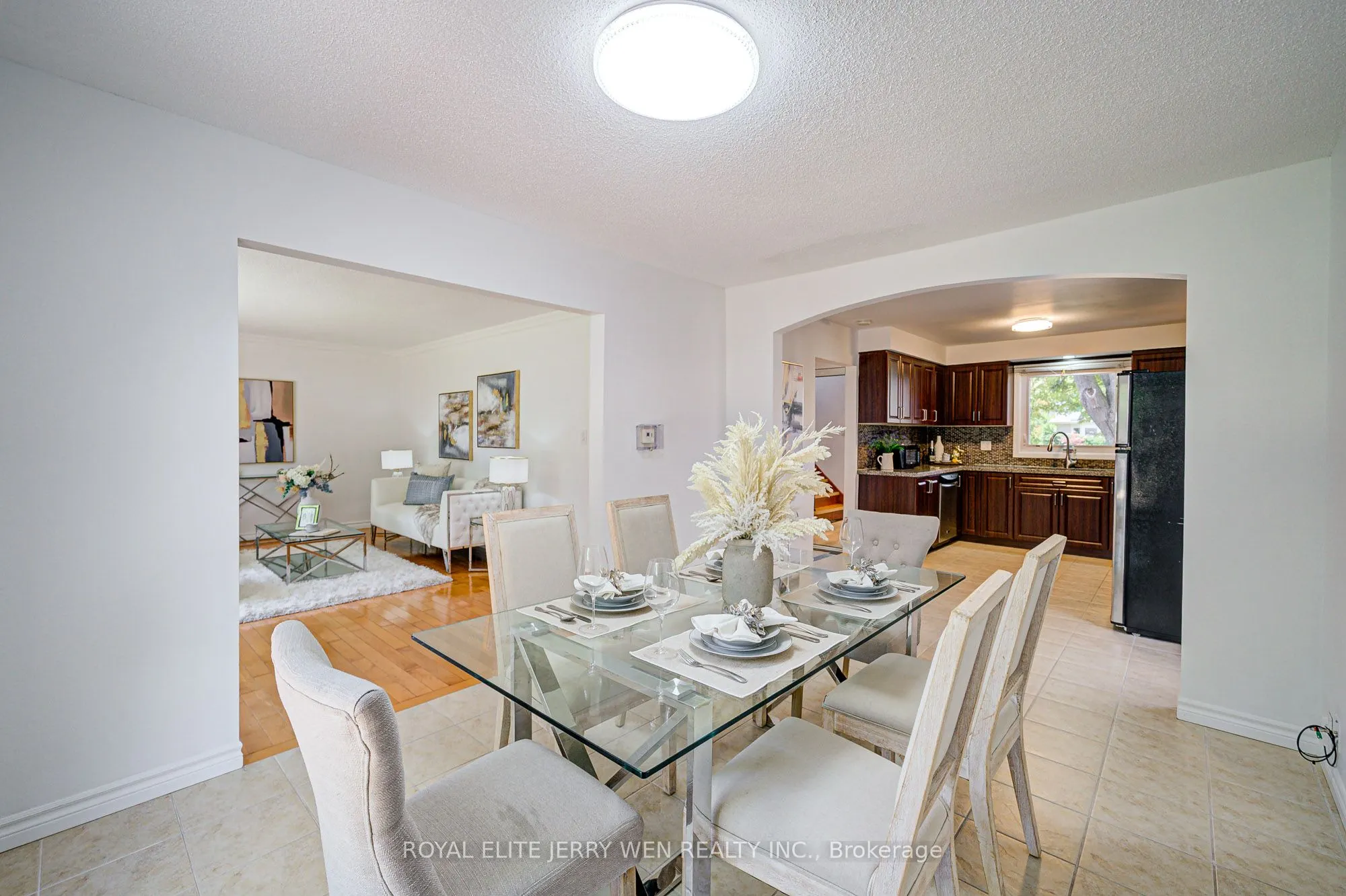 27 Dalbret Crescent