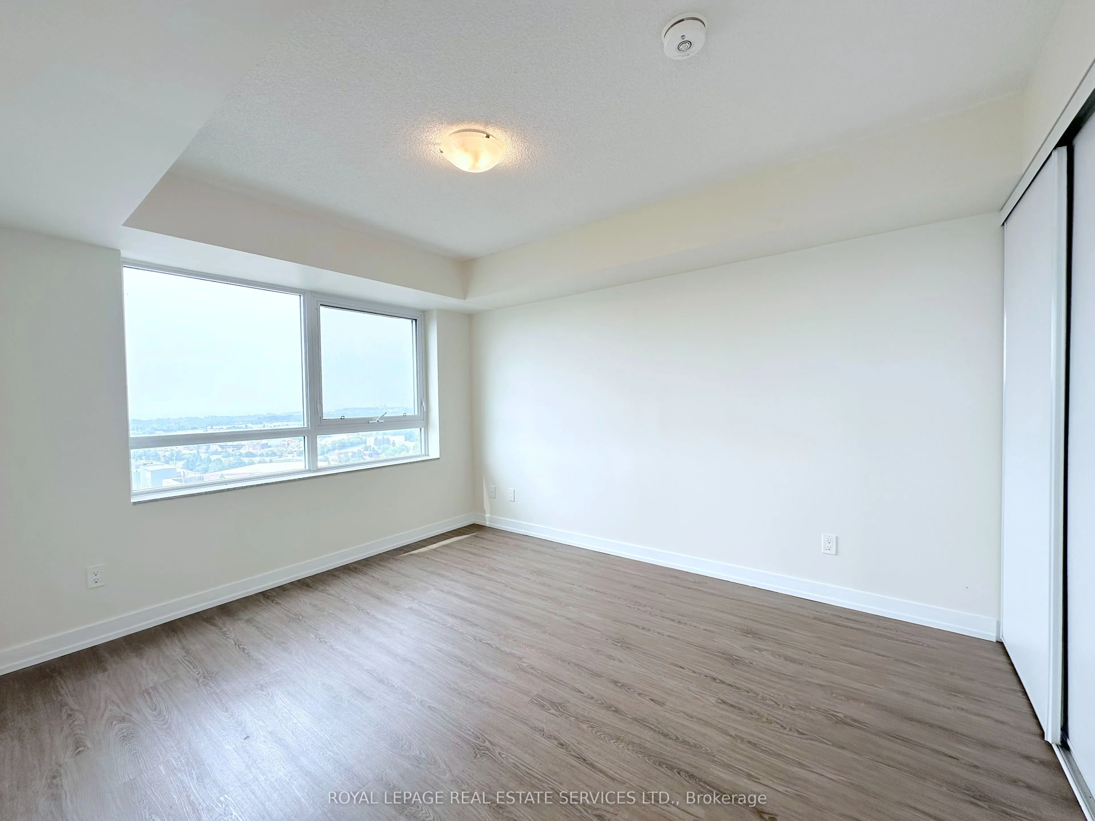 420 Harwood Avenue S, #2403