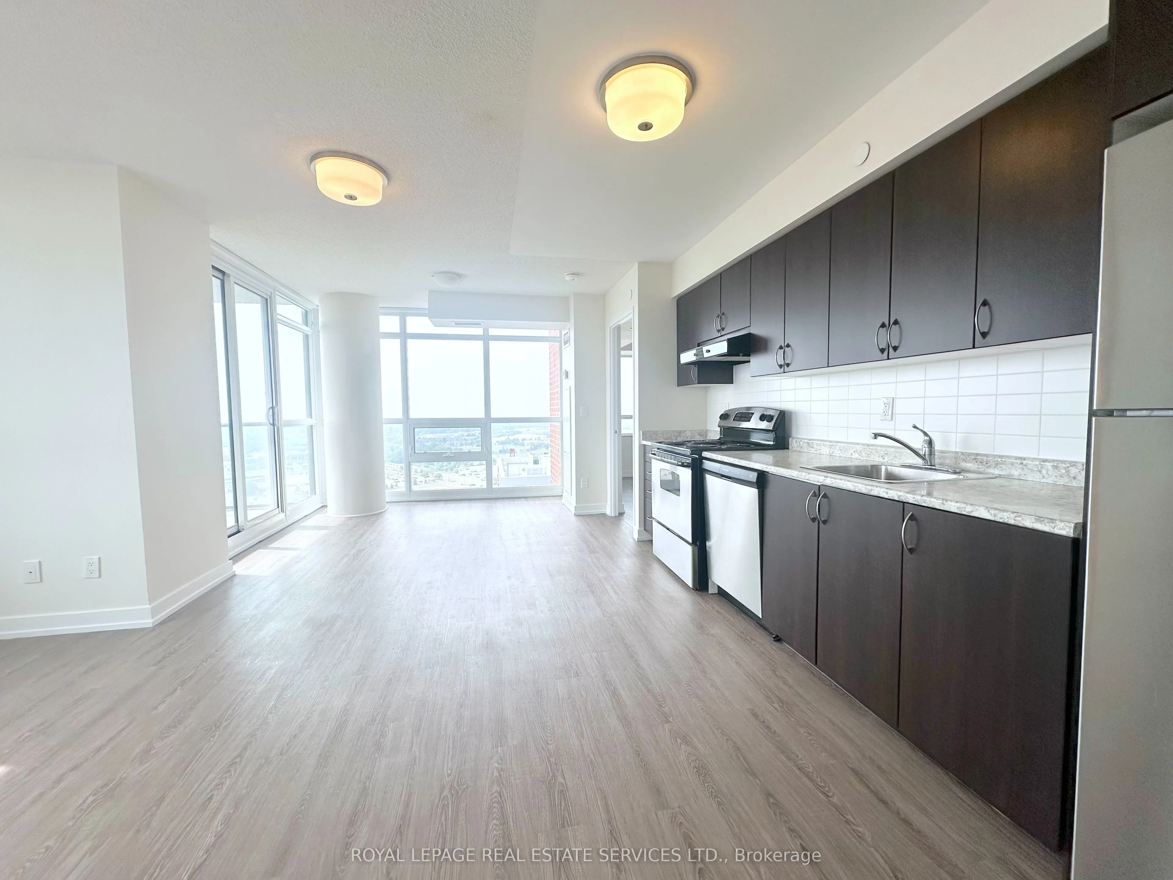 420 Harwood Avenue S, #2403