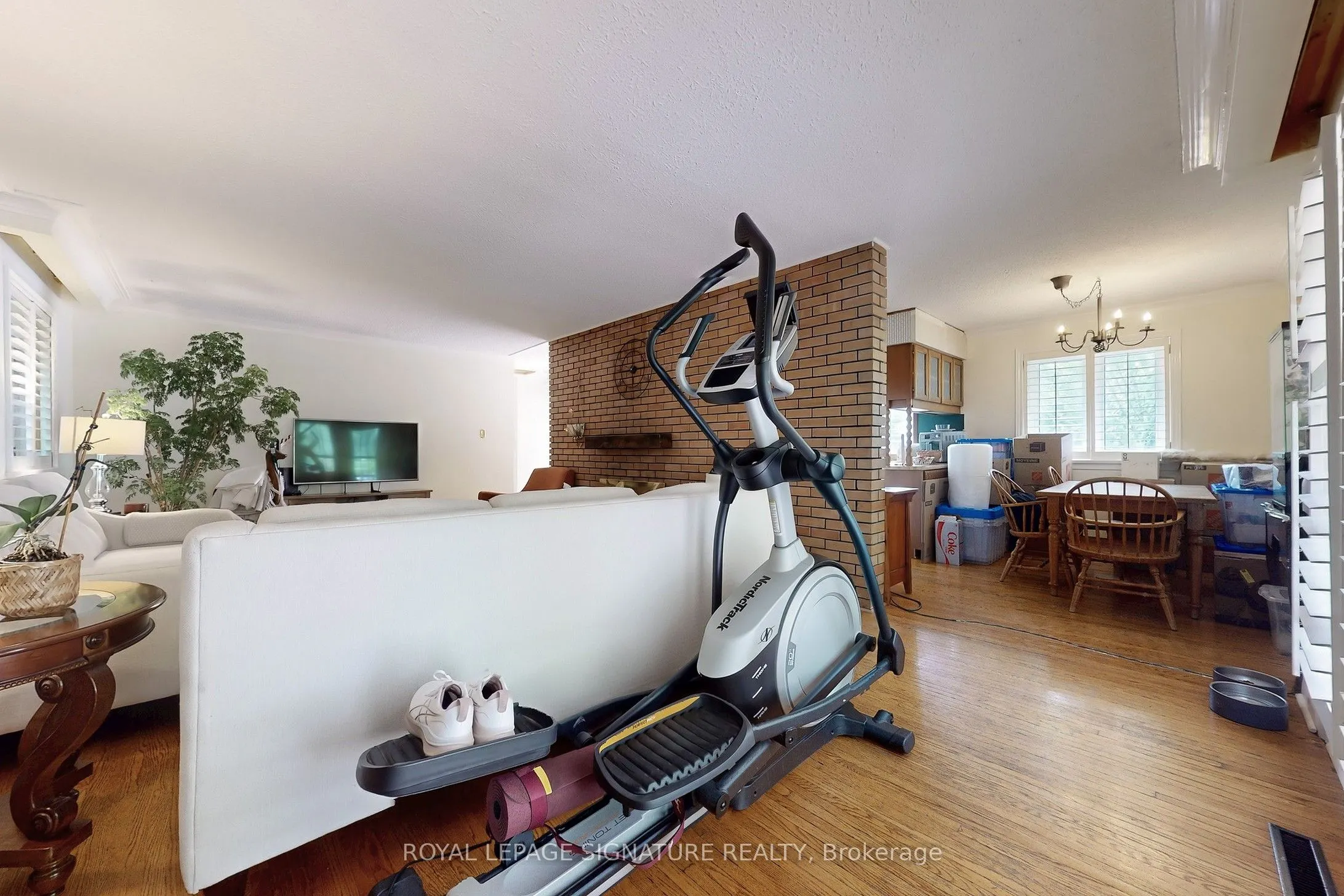 16 Bugle Hill Road