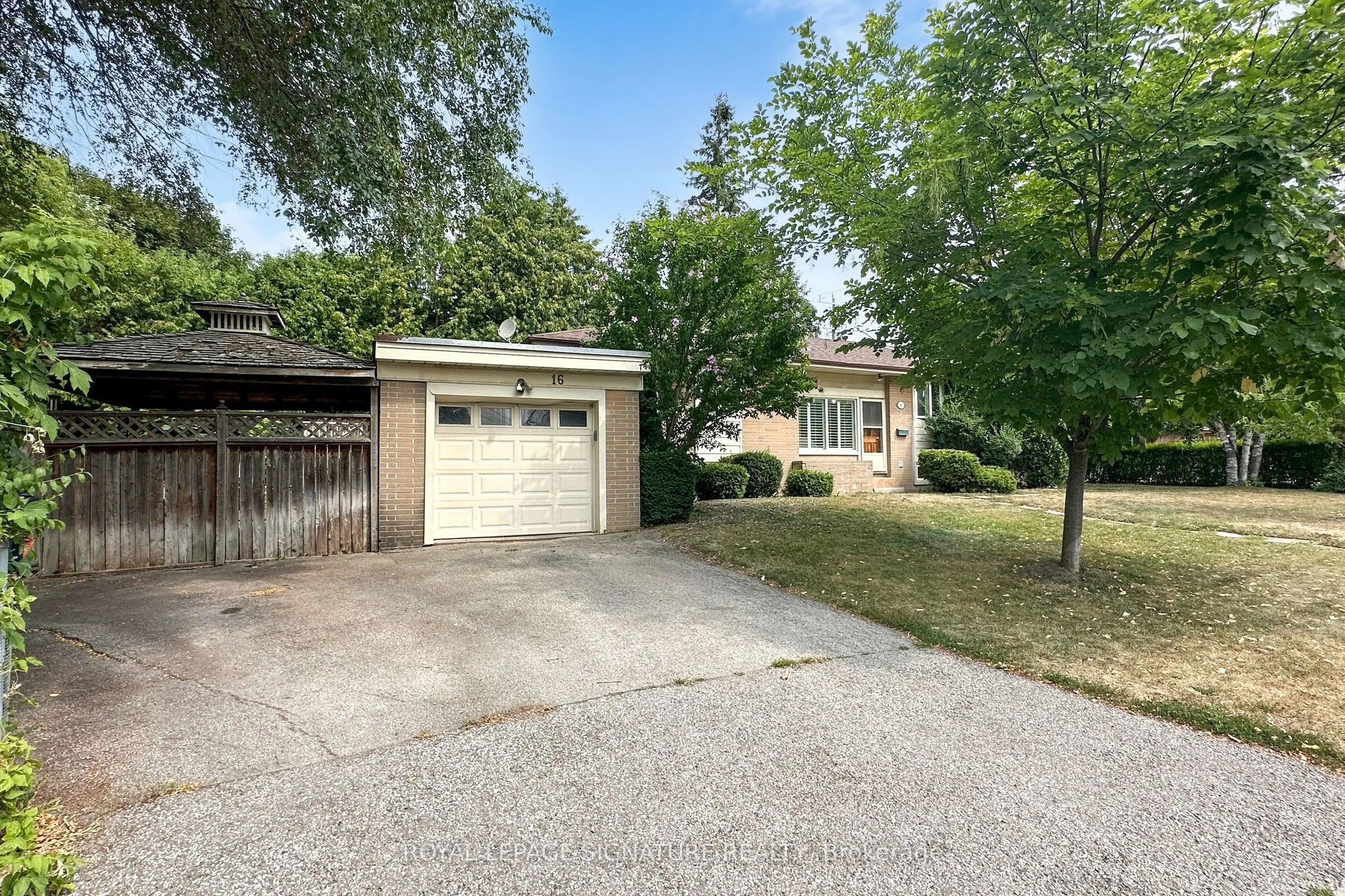 16 Bugle Hill Road